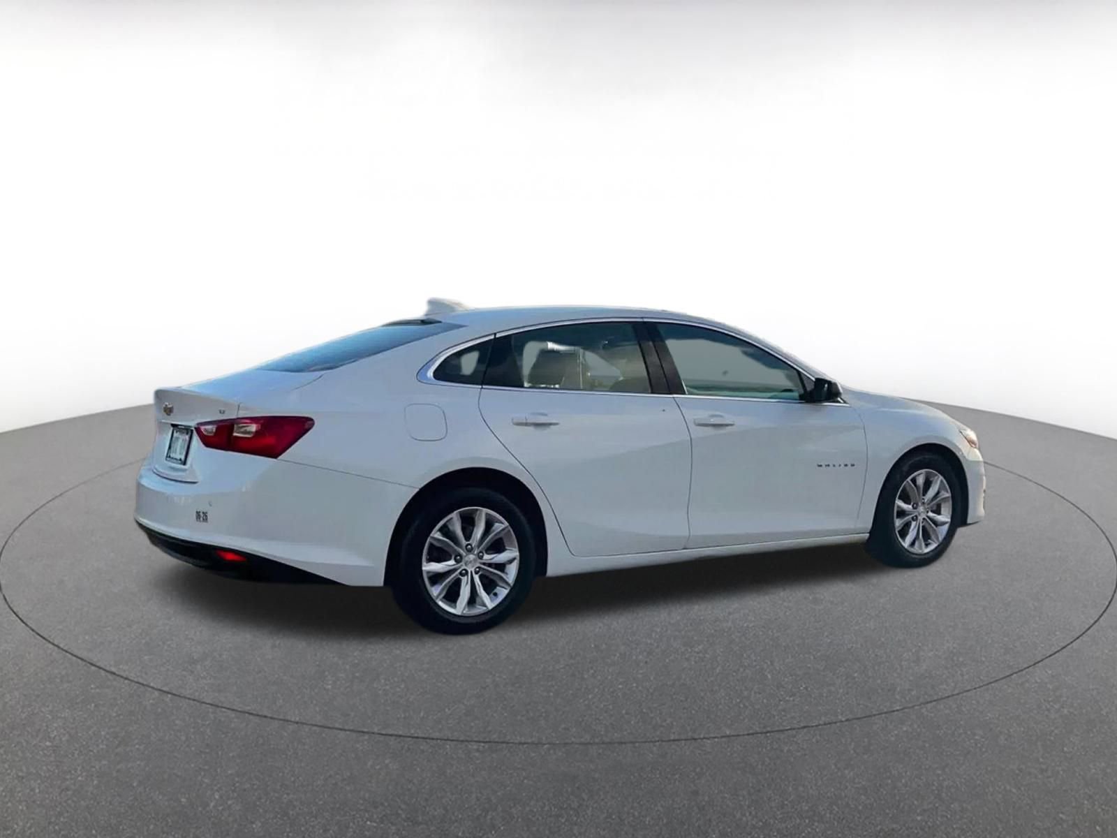 Thumbnail: 2023 Chevrolet Malibu - 15