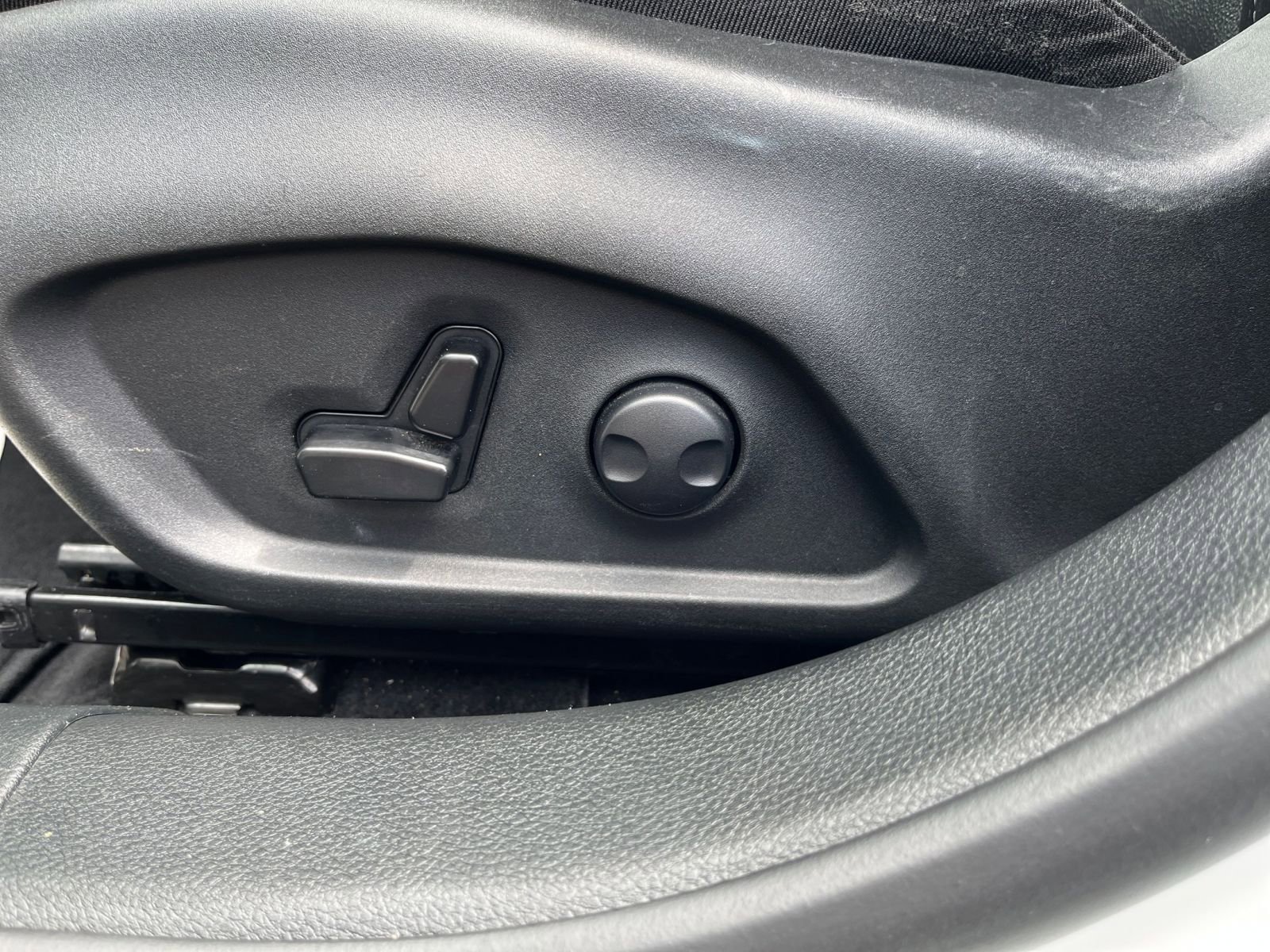 Thumbnail: 2025 Jeep Compass - 22