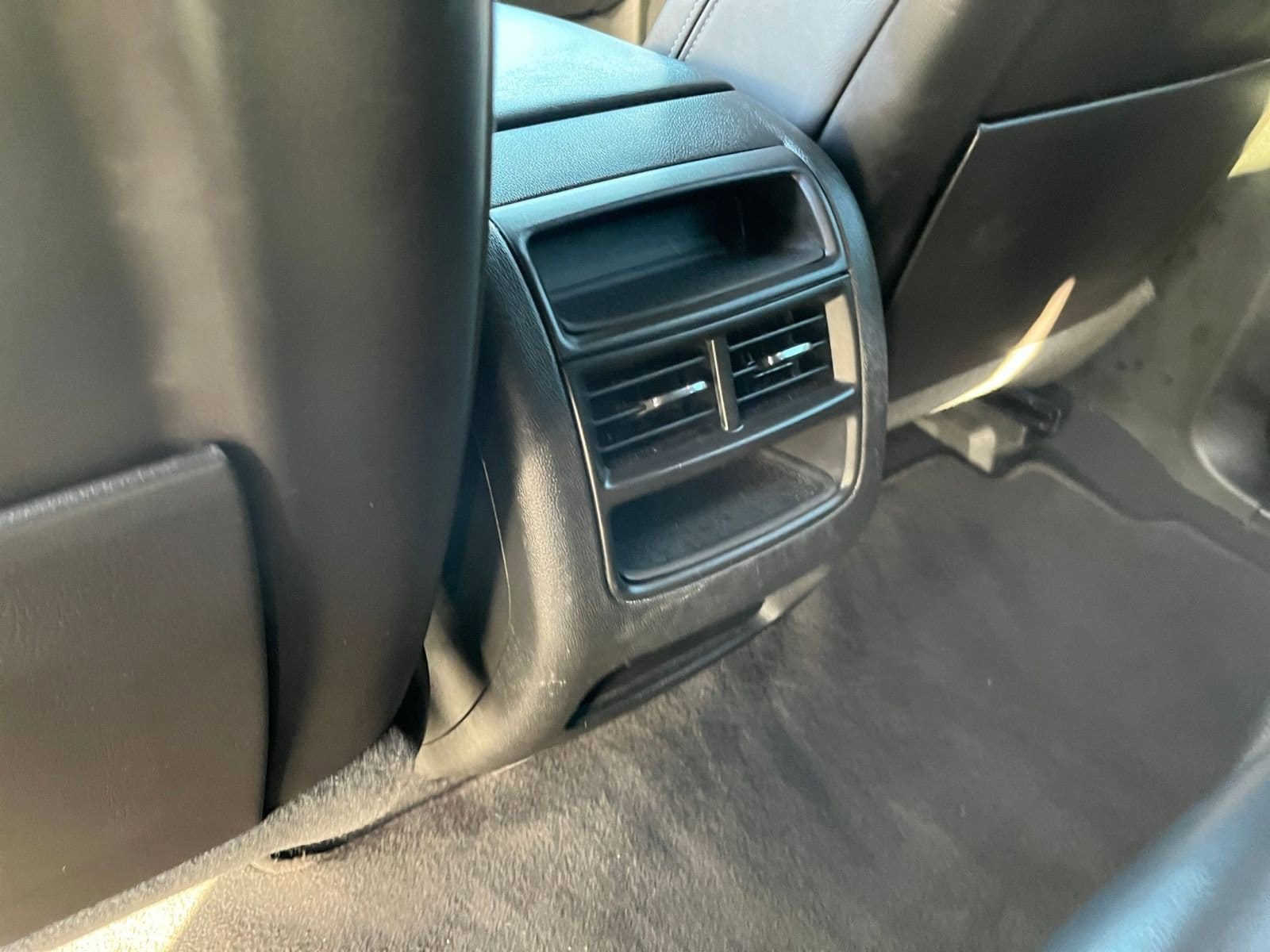 Thumbnail: 2023 Cadillac XT5 - 28