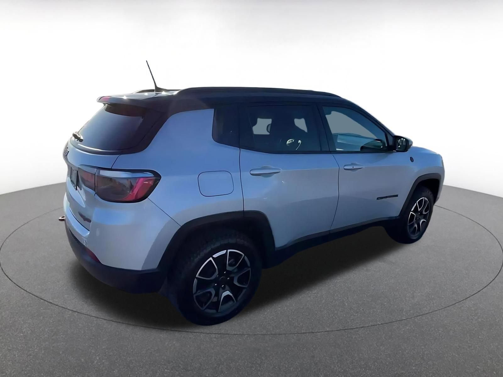 Thumbnail: 2025 Jeep Compass - 15