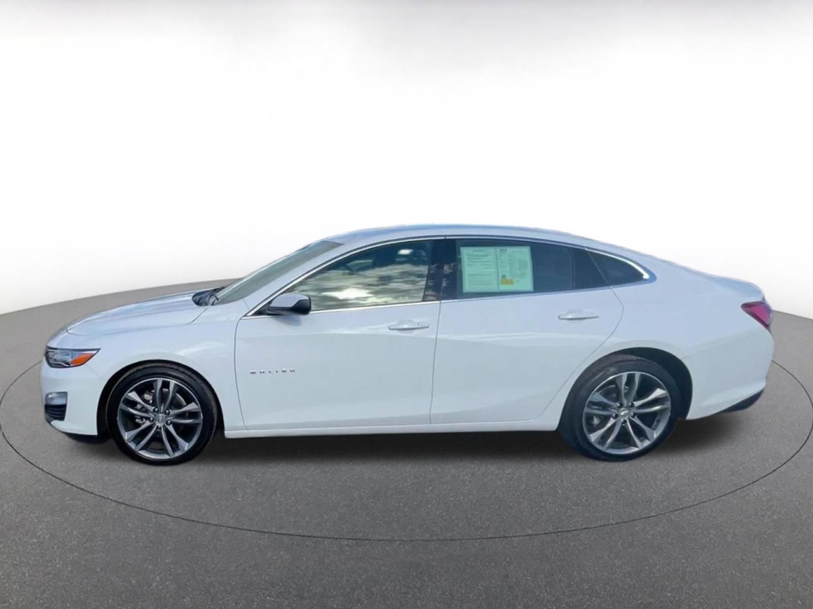 Thumbnail: 2024 Chevrolet Malibu - 10