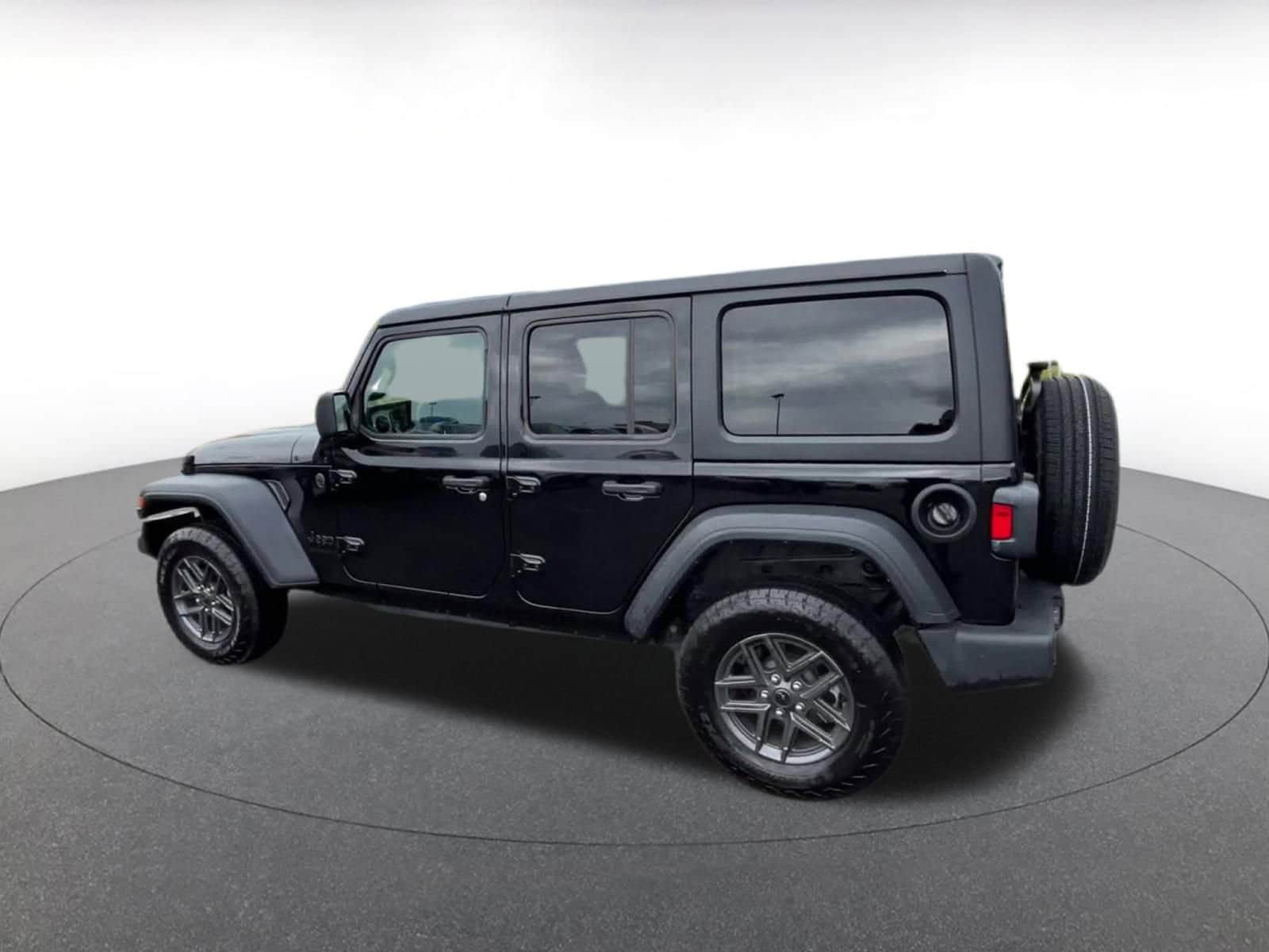 Thumbnail: 2025 Jeep Wrangler - 9