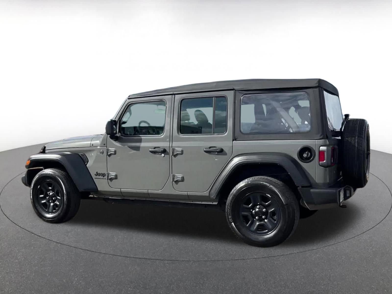 Thumbnail: 2023 Jeep Wrangler - 9