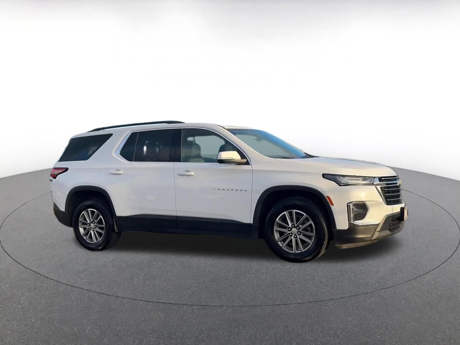 Thumbnail: 2023 Chevrolet Traverse - 2