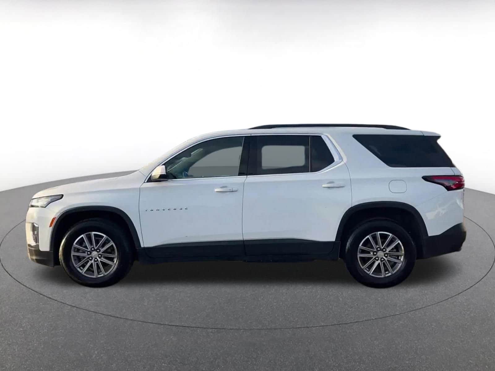 Thumbnail: 2023 Chevrolet Traverse - 9