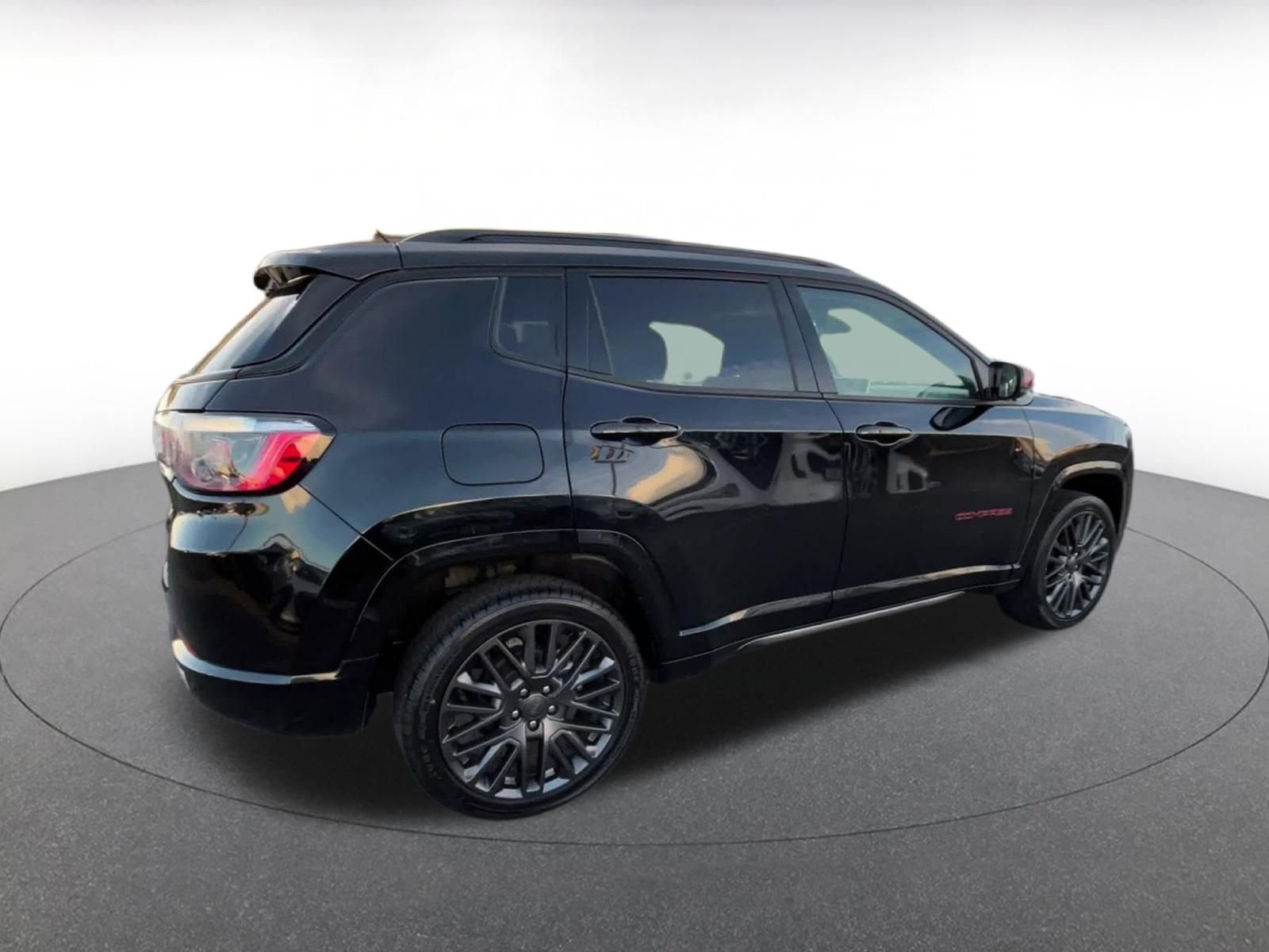 Thumbnail: 2023 Jeep Compass - 14