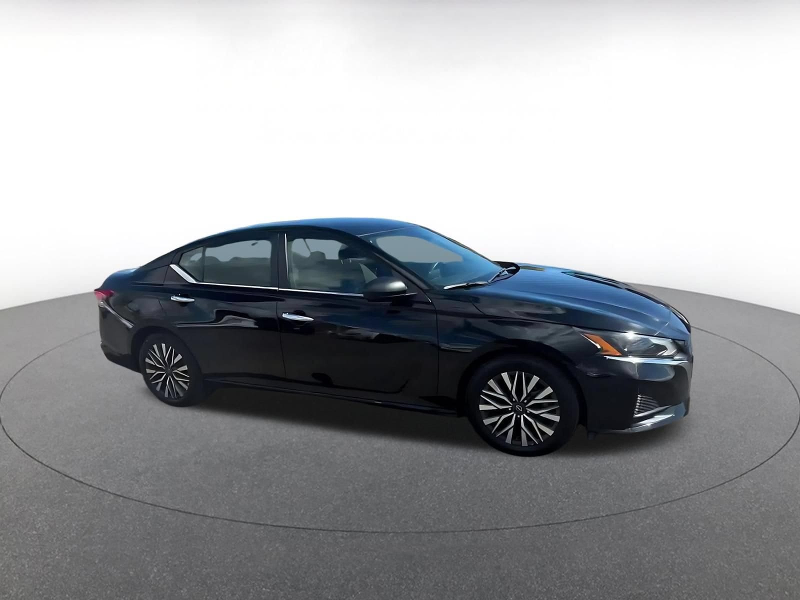 Thumbnail: 2024 Nissan Altima - 2