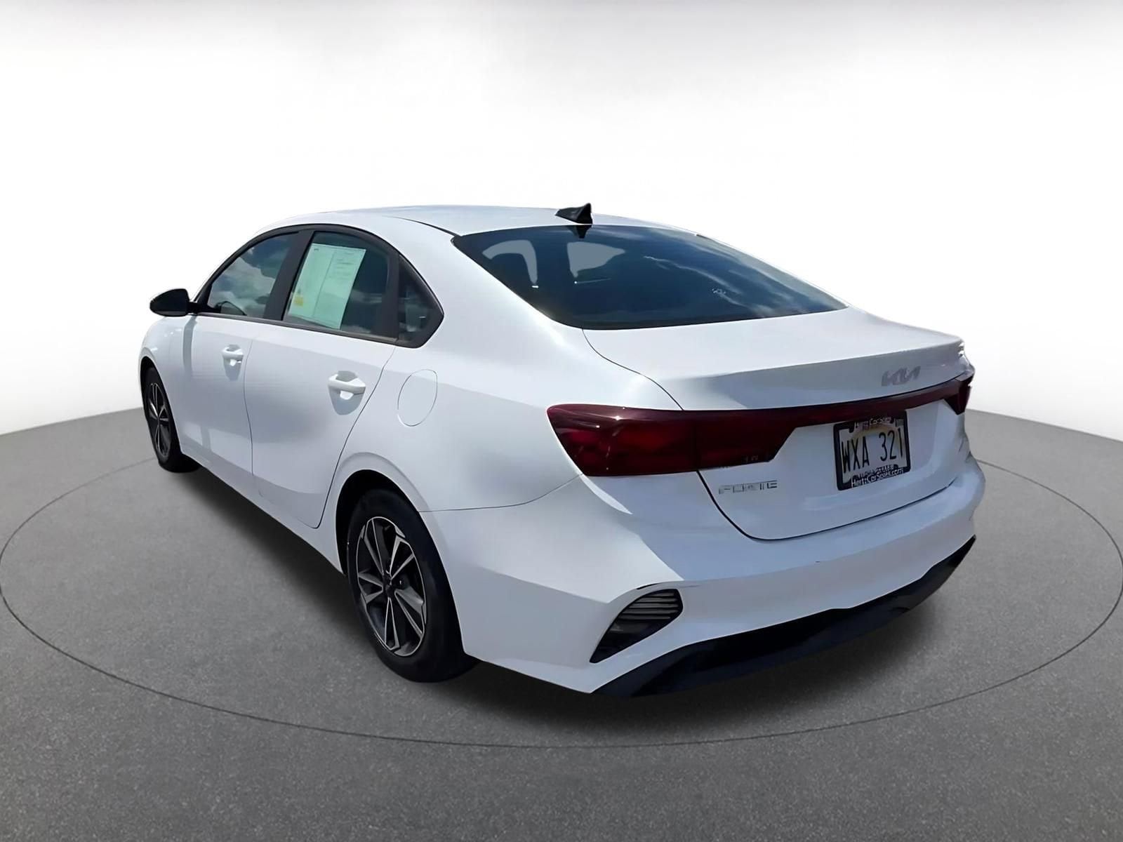 Thumbnail: 2024 Kia Forte - 11
