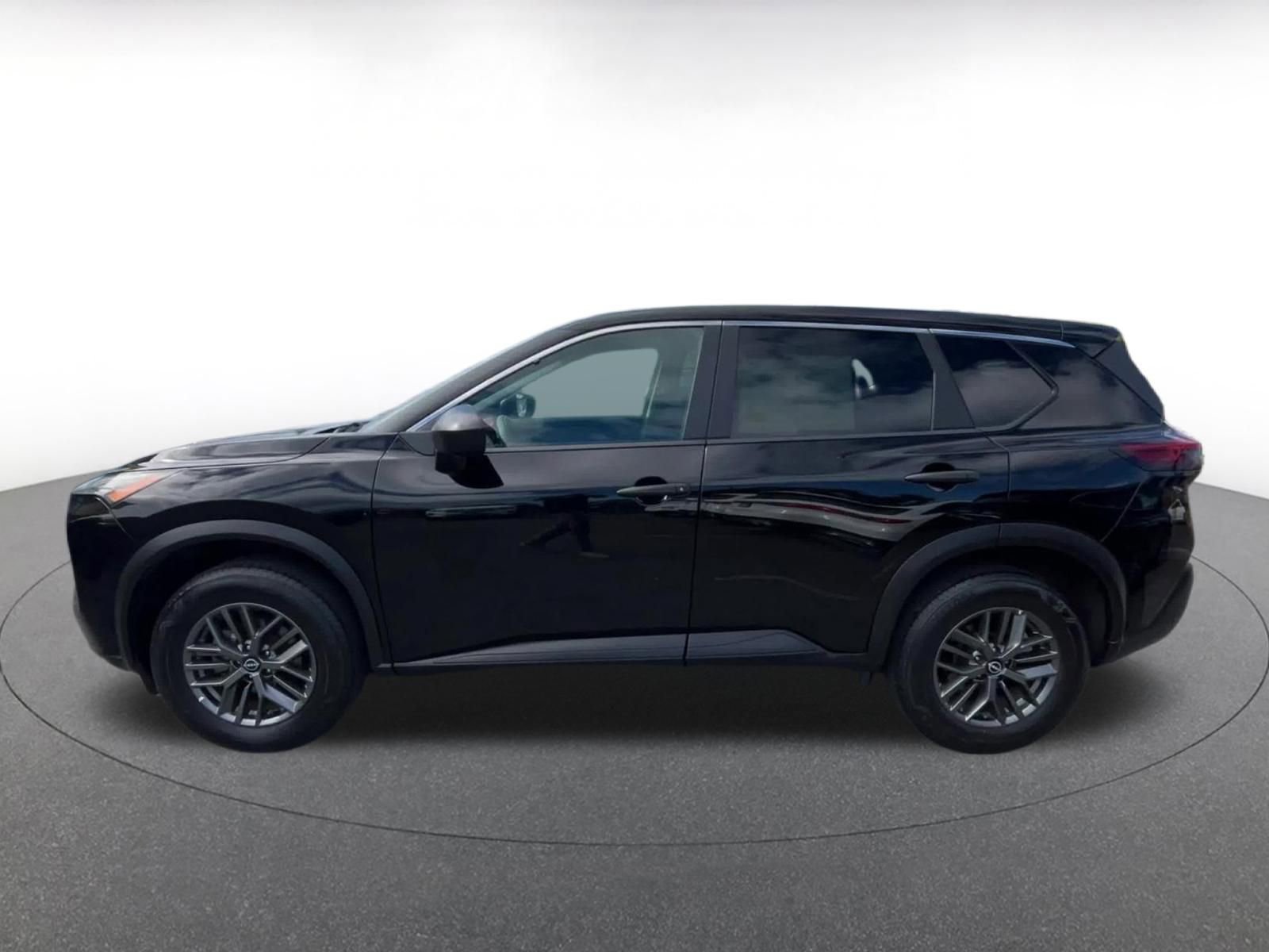 Thumbnail: 2023 Nissan Rogue - 9