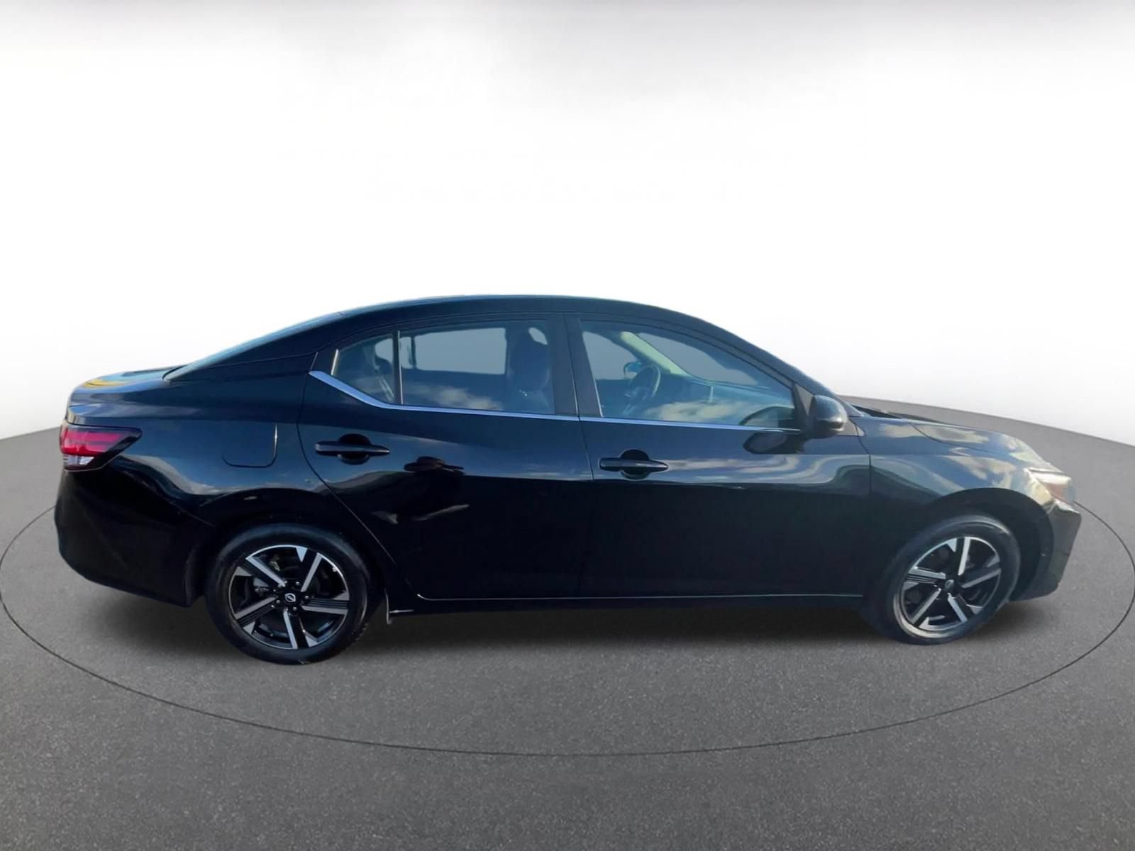 Thumbnail: 2025 Nissan Sentra - 13