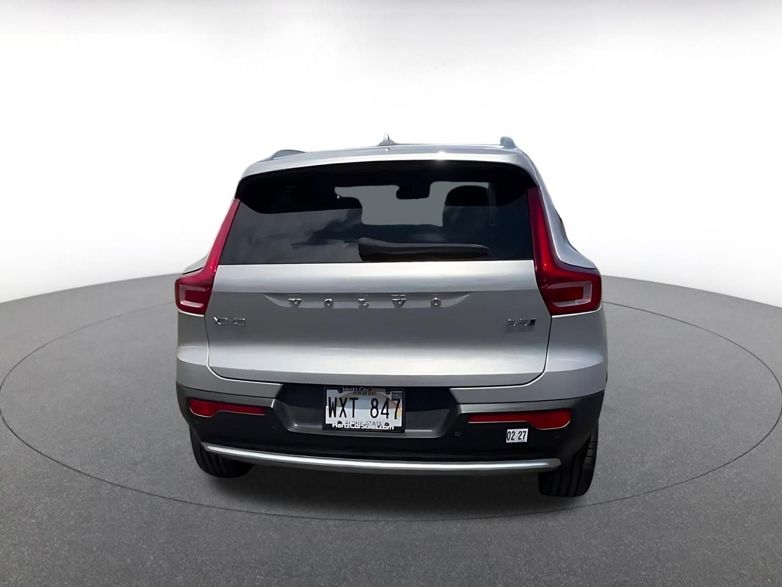 Thumbnail: 2024 Volvo XC40 - 12