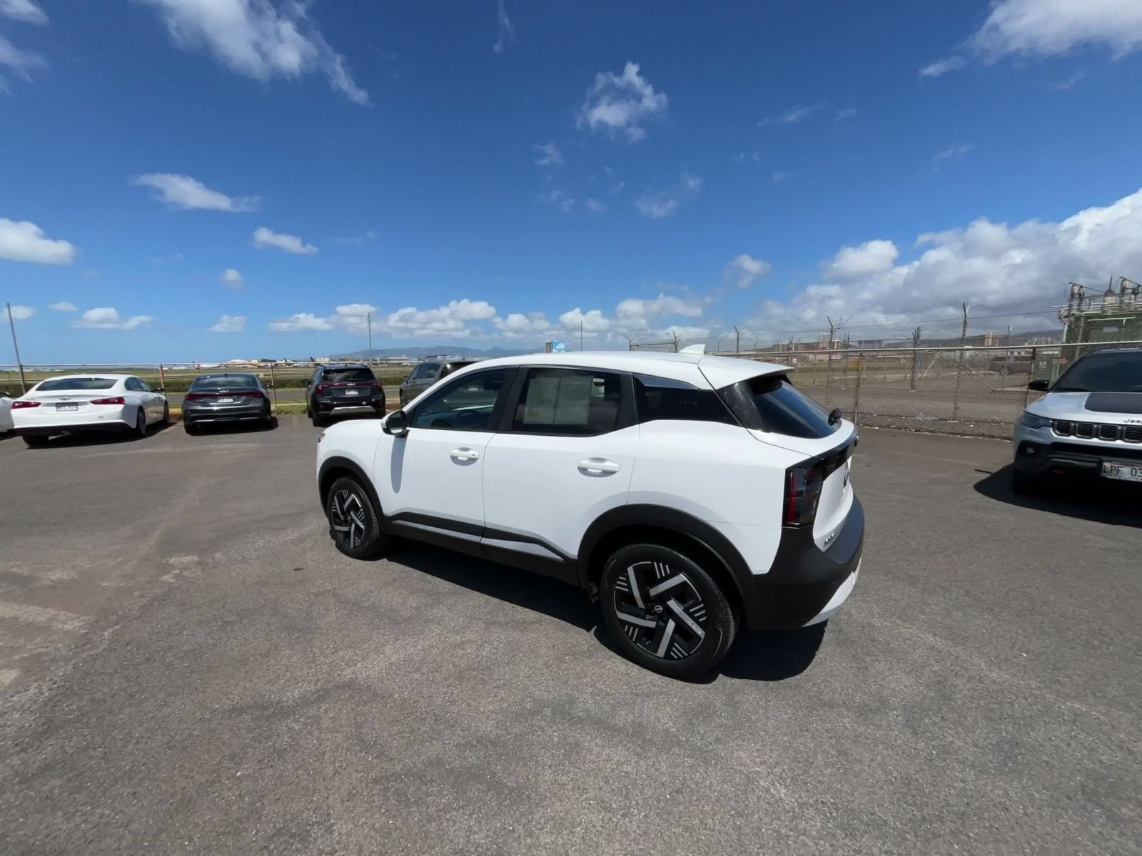 Thumbnail: 2025 Nissan Kicks - 10