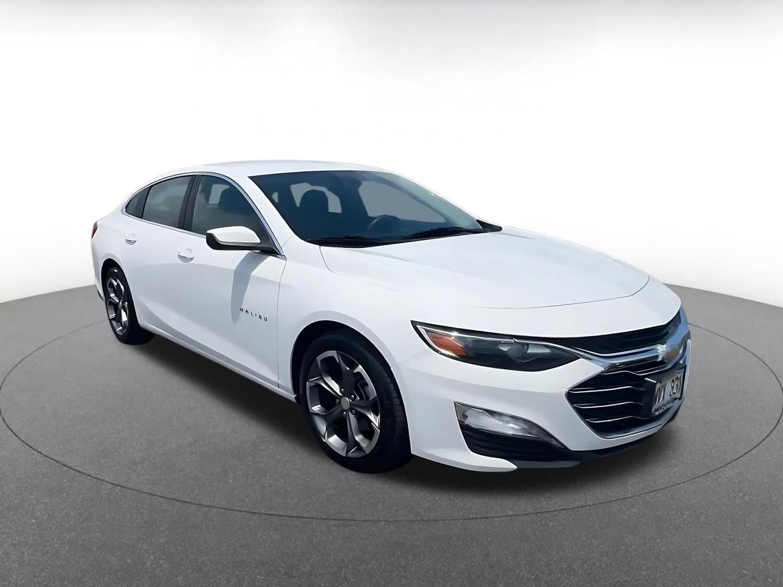 Thumbnail: 2023 Chevrolet Malibu - 3