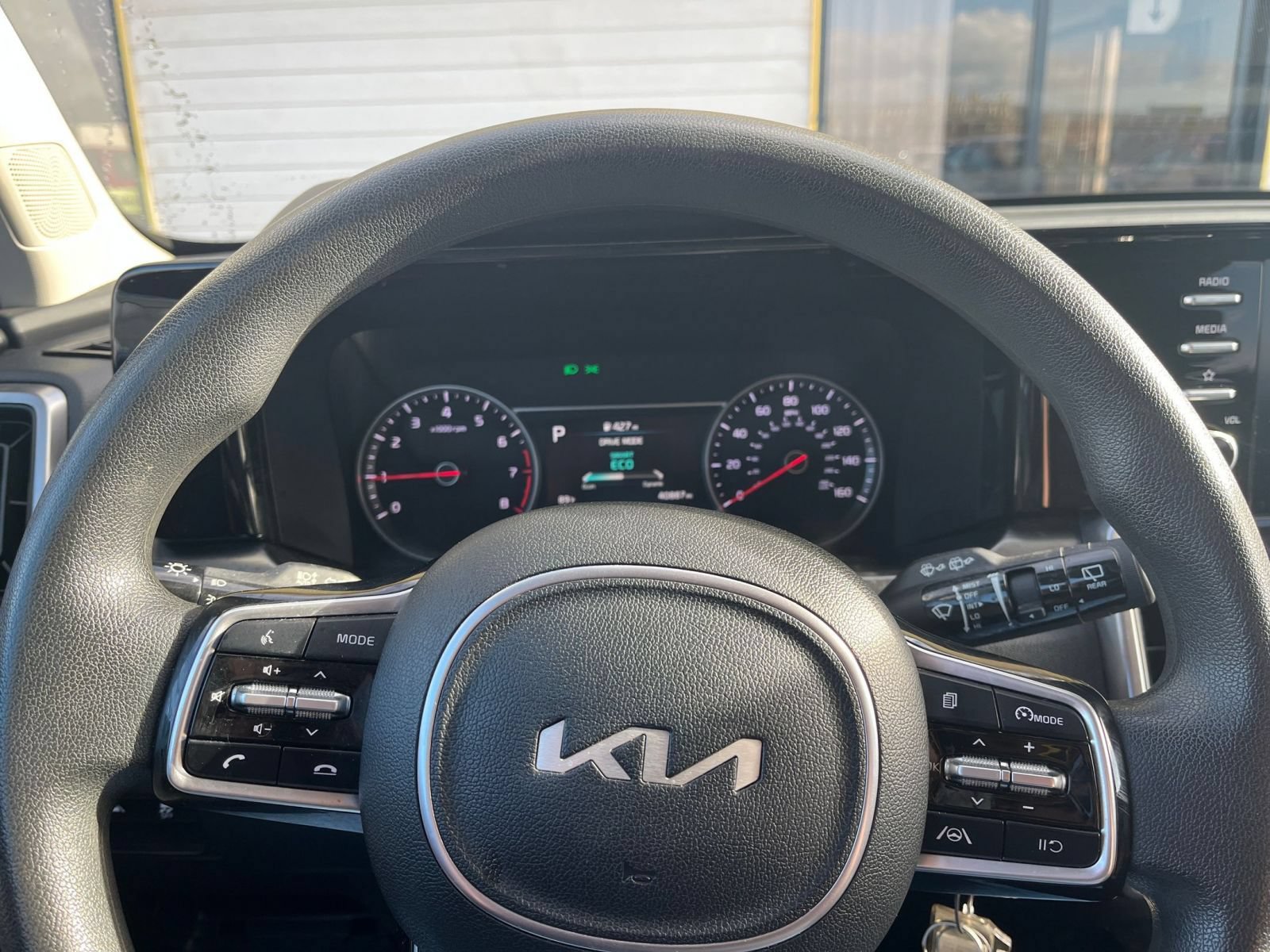 Thumbnail: 2023 Kia Sorento - 22