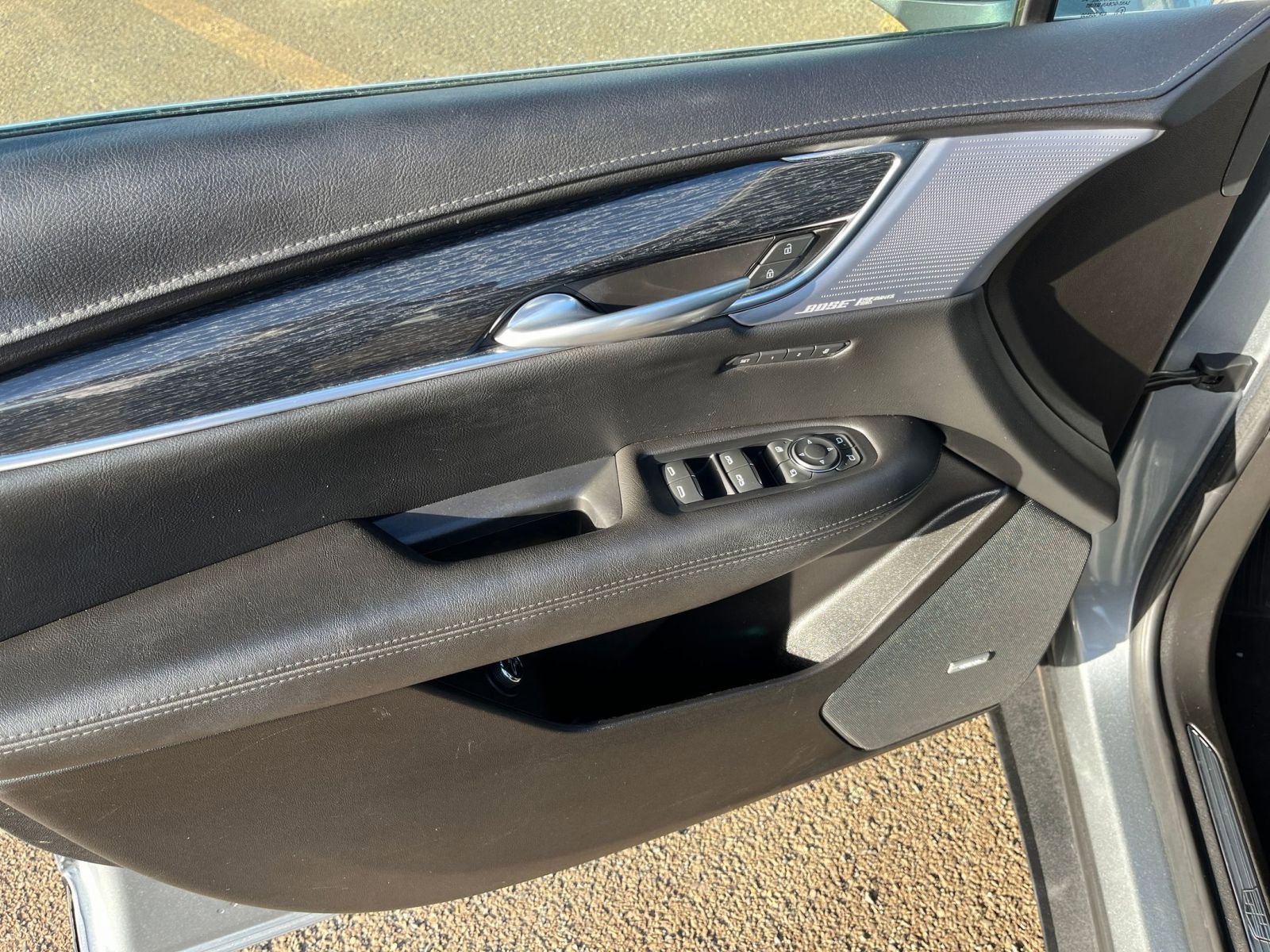 Thumbnail: 2023 Cadillac XT5 - 23