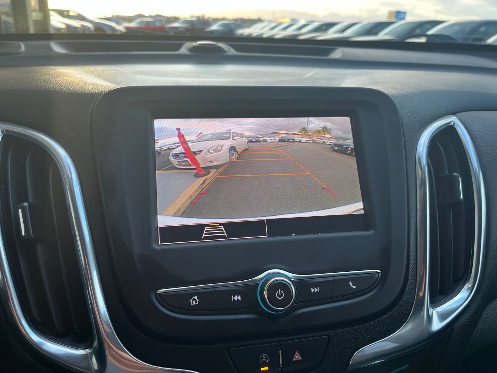 Thumbnail: 2023 Chevrolet Equinox - 23