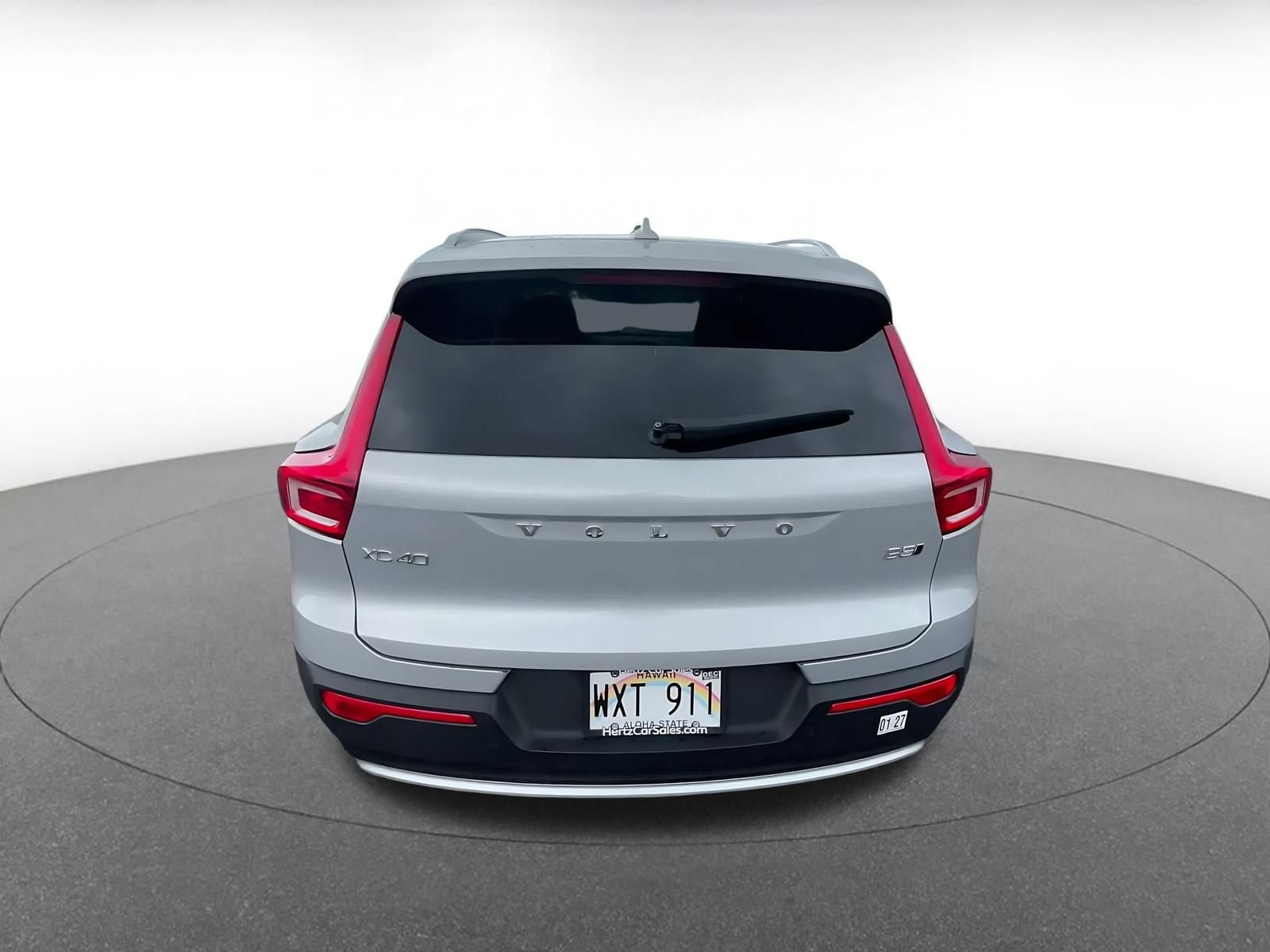 Thumbnail: 2024 Volvo XC40 - 12