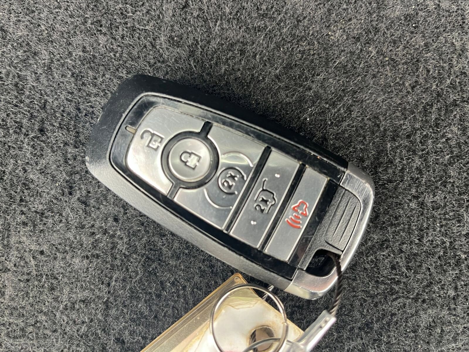 Thumbnail: 2023 Ford Explorer - 28