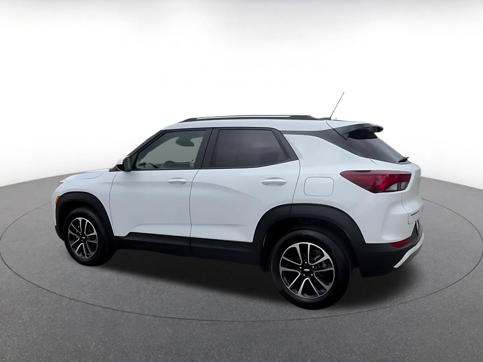 Thumbnail: 2025 Chevrolet TrailBlazer - 10