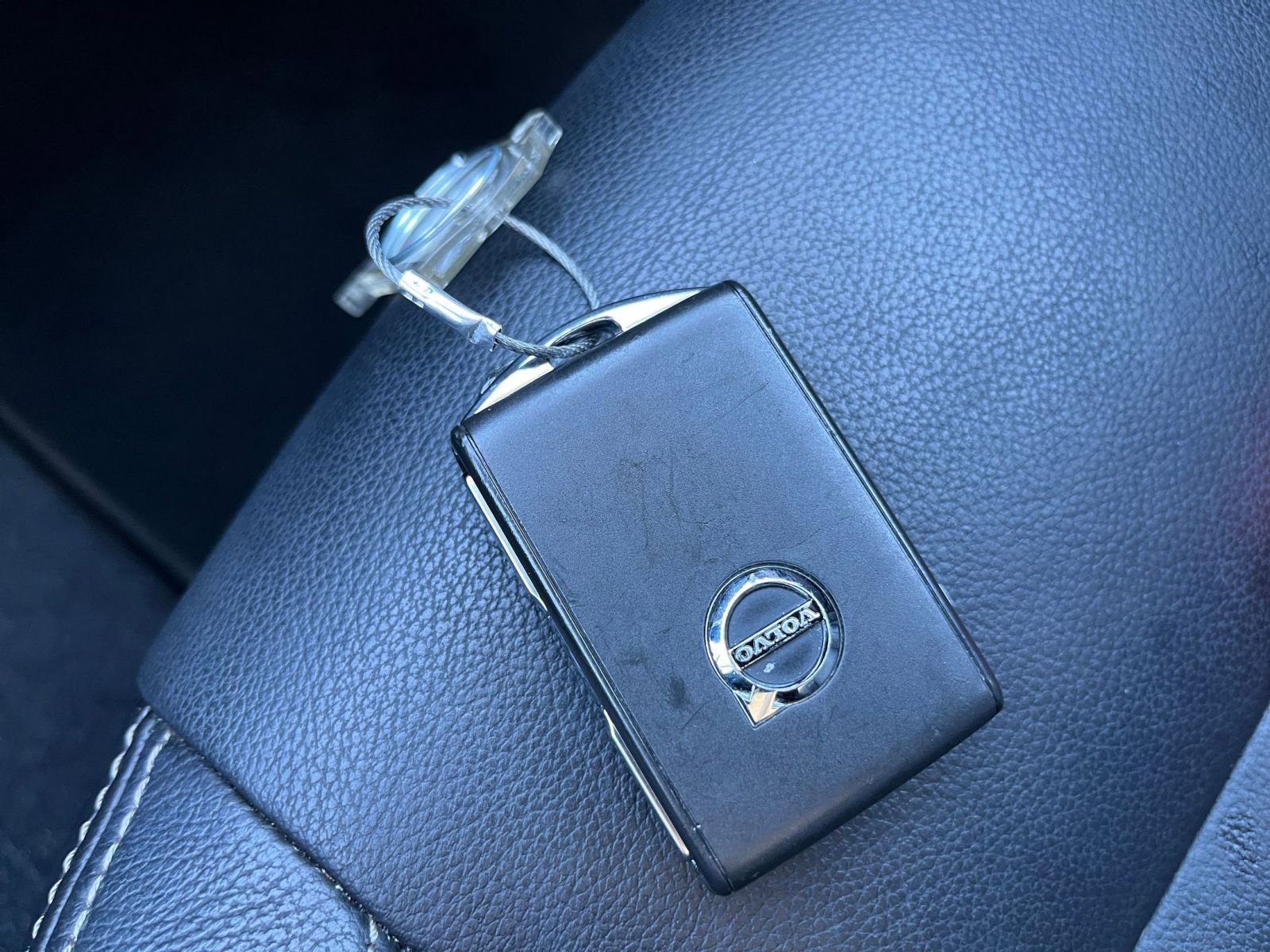 Thumbnail: 2024 Volvo XC40 - 22