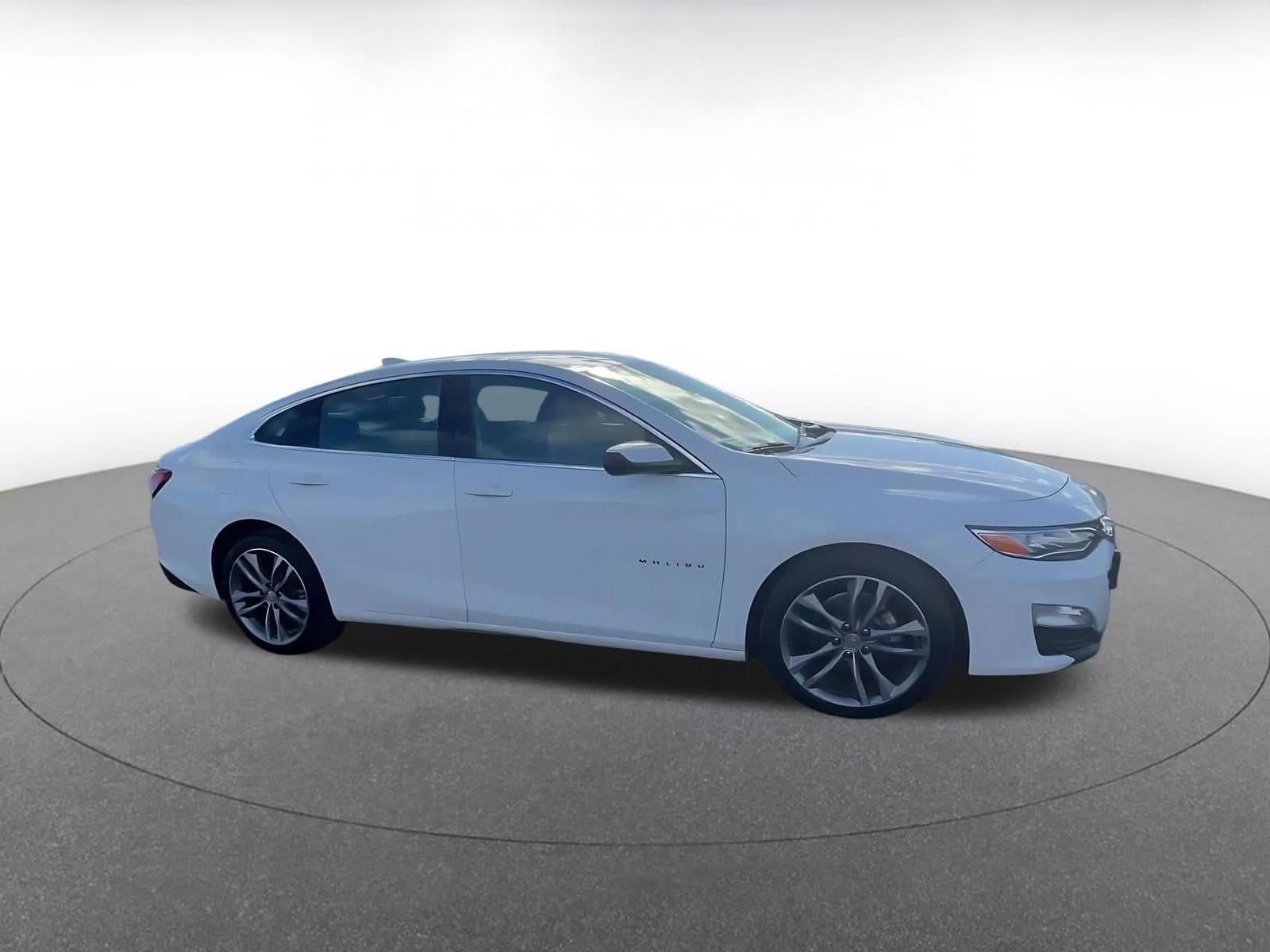 Thumbnail: 2024 Chevrolet Malibu - 2