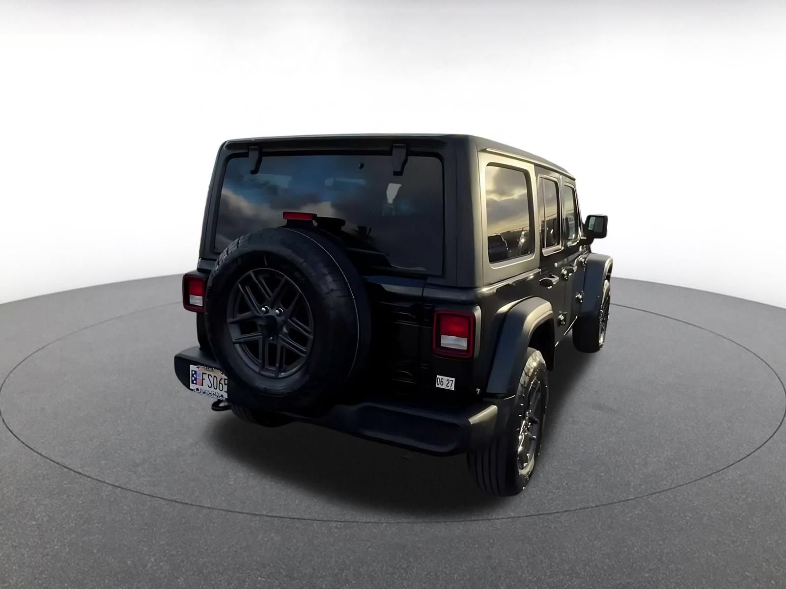 Thumbnail: 2025 Jeep Wrangler - 12