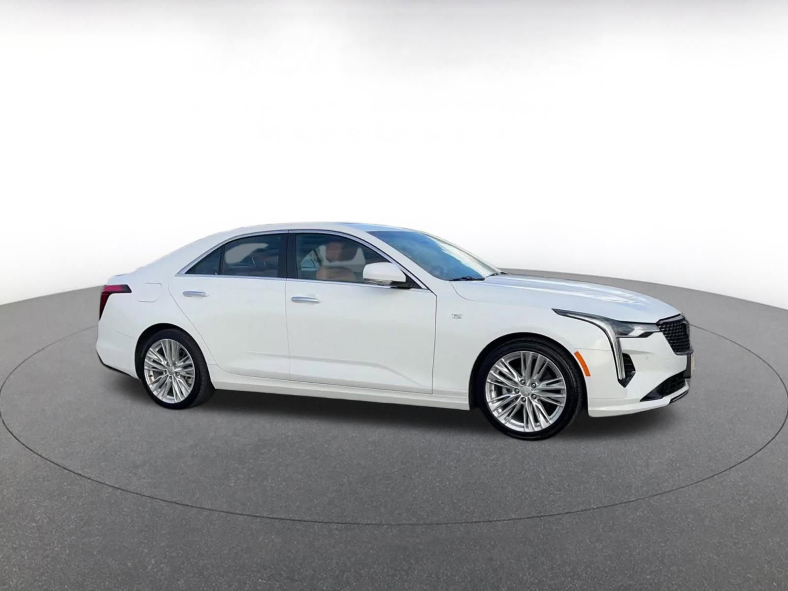 Thumbnail: 2023 Cadillac CT4 - 2