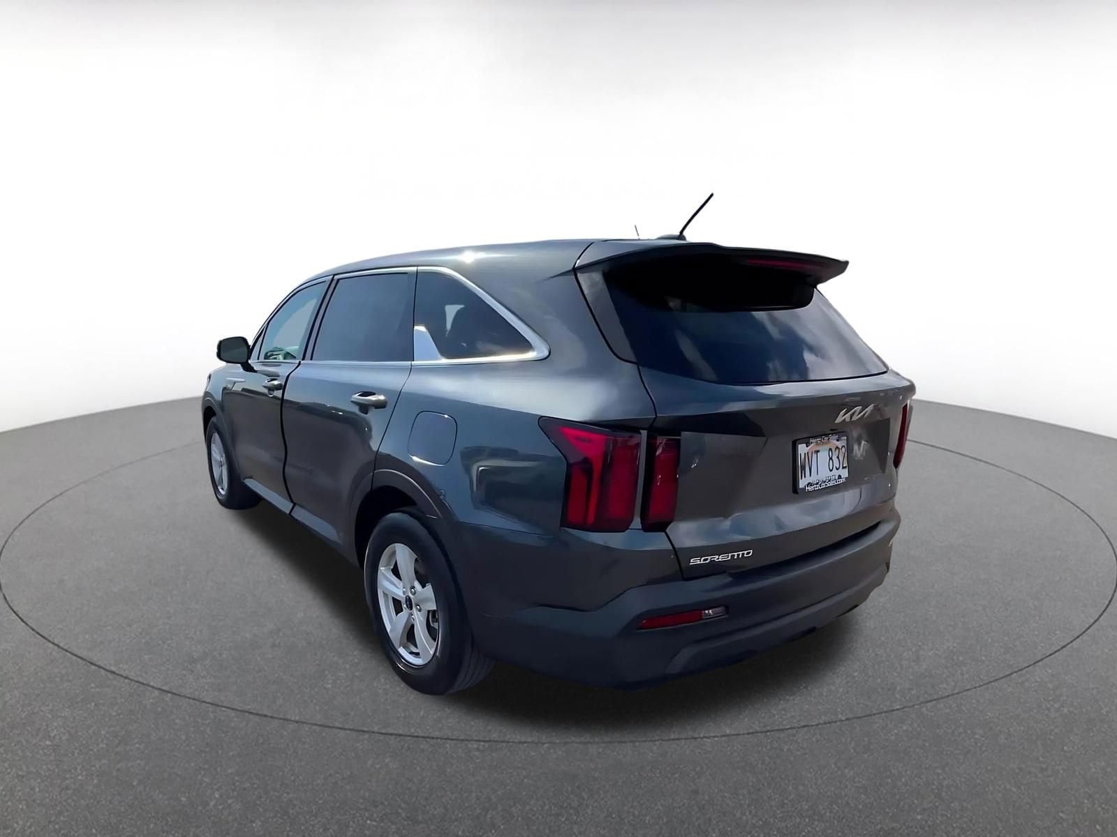 Thumbnail: 2023 Kia Sorento - 11