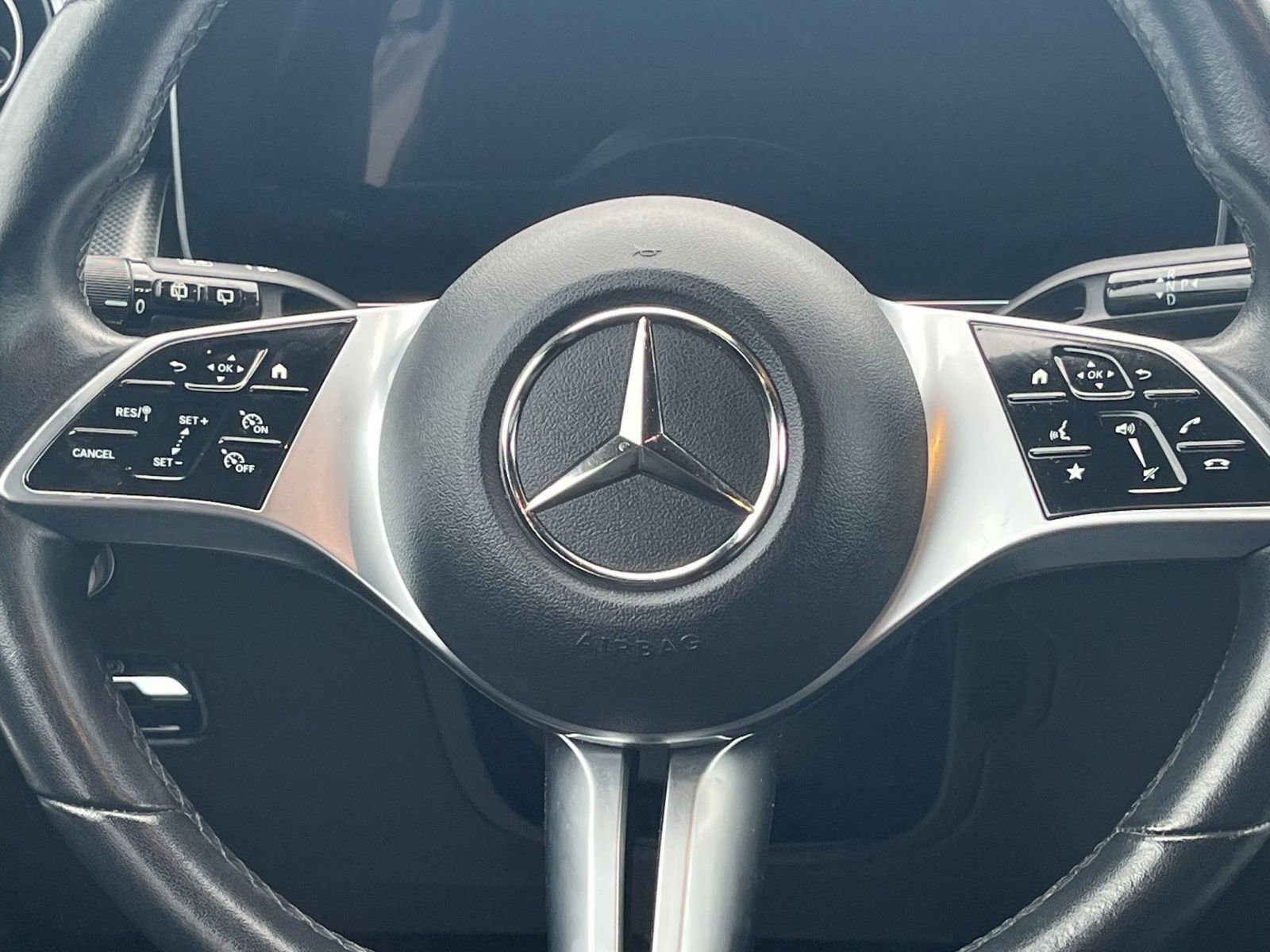 Thumbnail: 2024 Mercedes-Benz GLC - 29