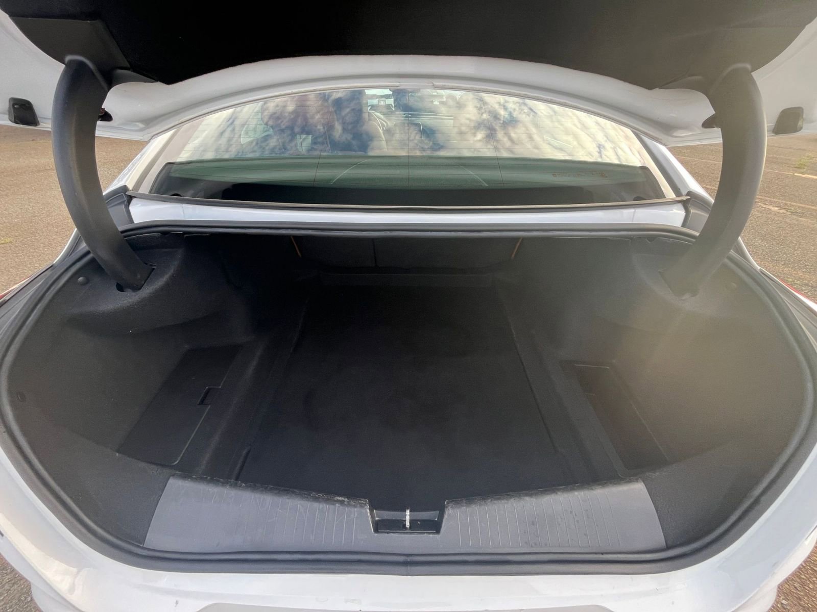 Thumbnail: 2023 Cadillac CT4 - 31