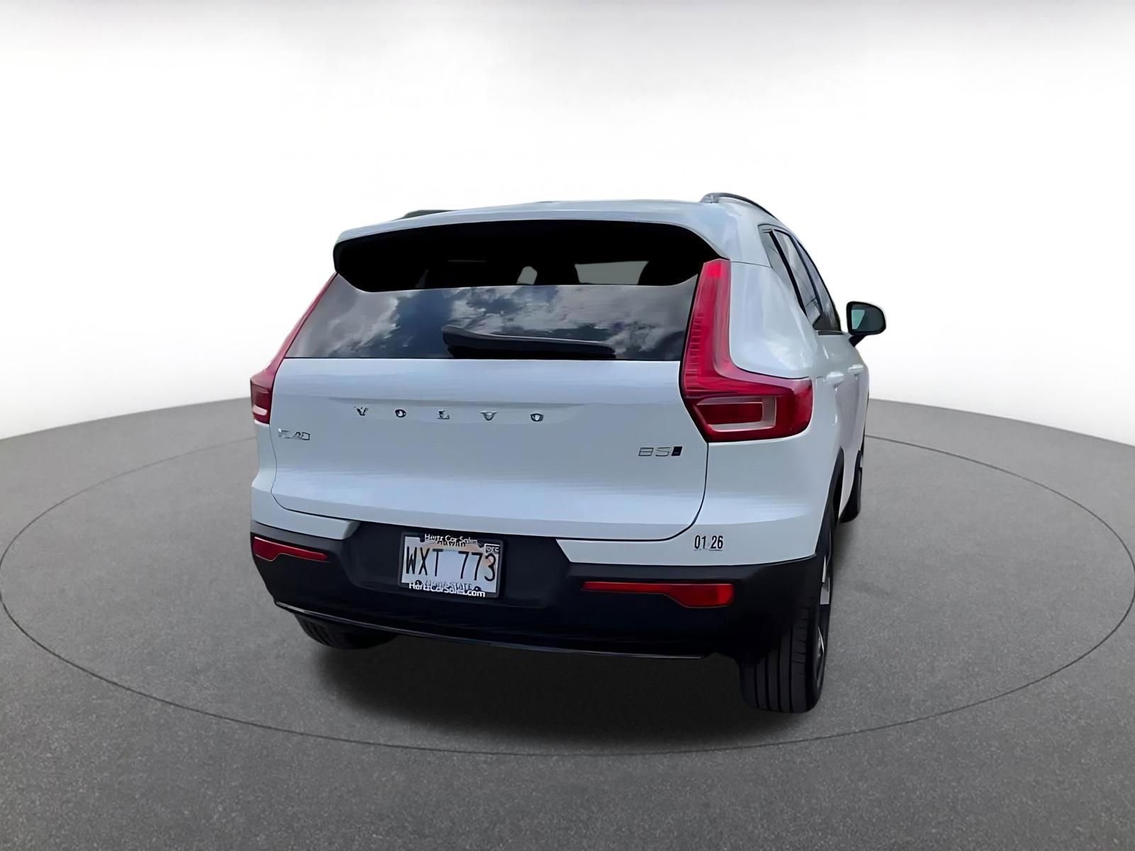 Thumbnail: 2024 Volvo XC40 - 14