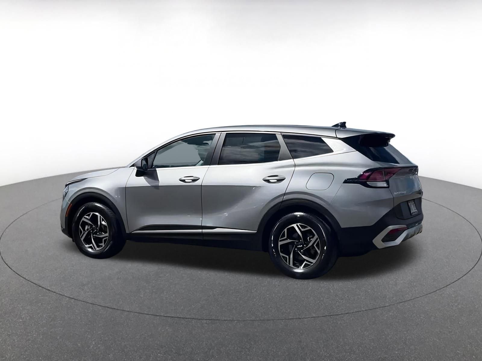 Thumbnail: 2023 Kia Sportage - 9
