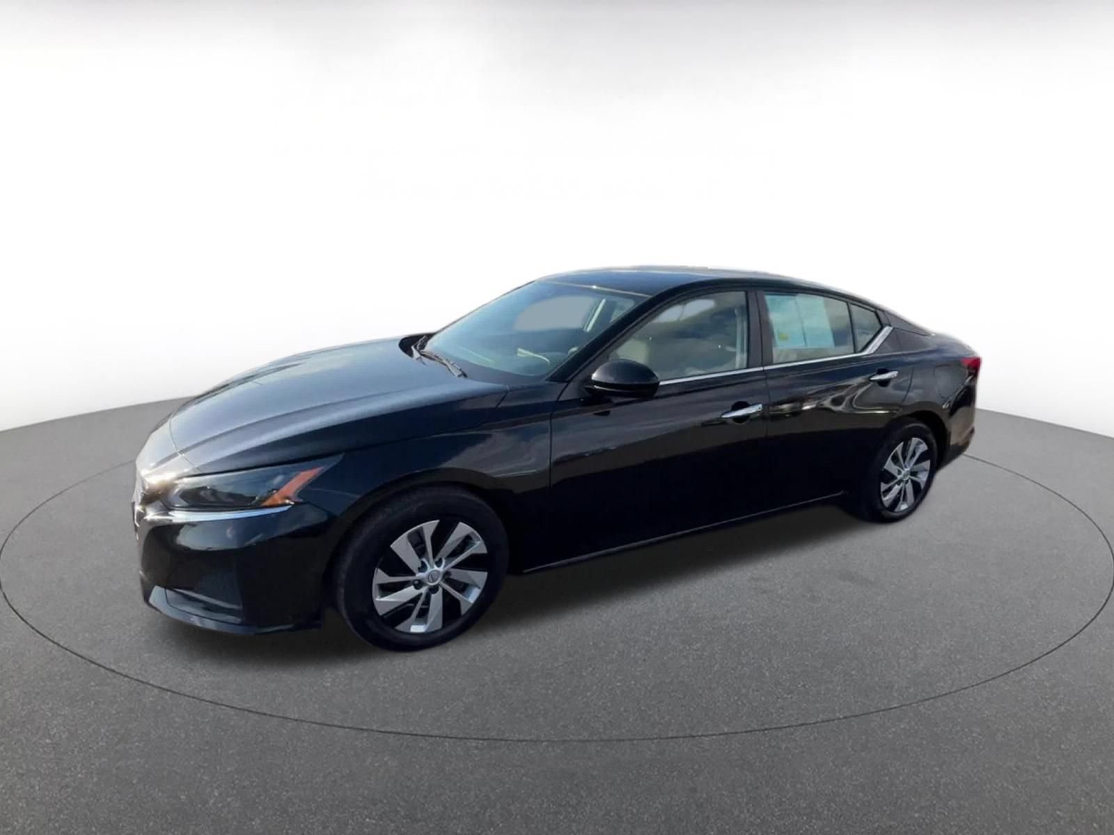 Thumbnail: 2023 Nissan Altima - 6