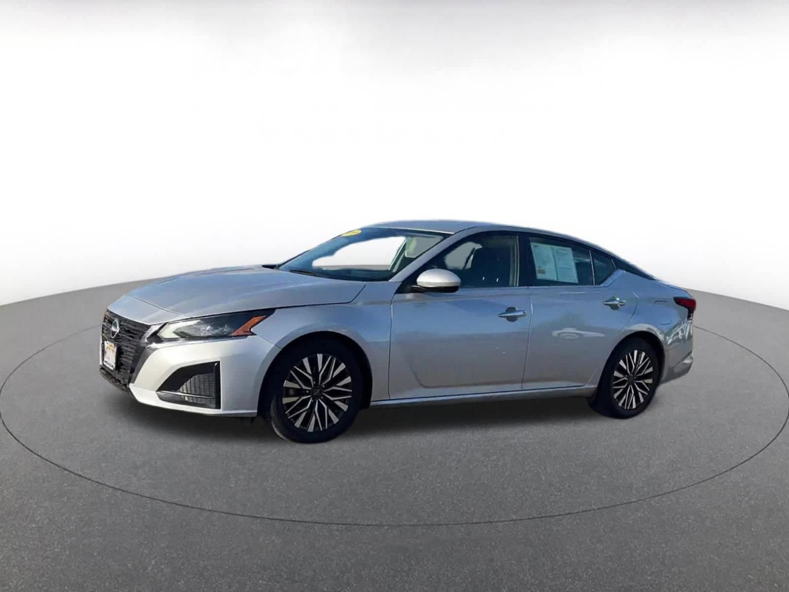 Thumbnail: 2023 Nissan Altima - 7