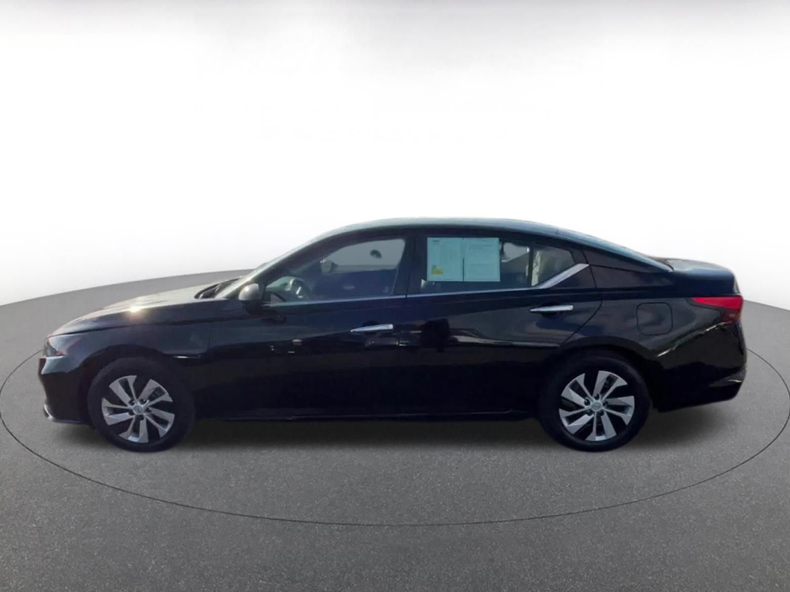 Thumbnail: 2023 Nissan Altima - 7