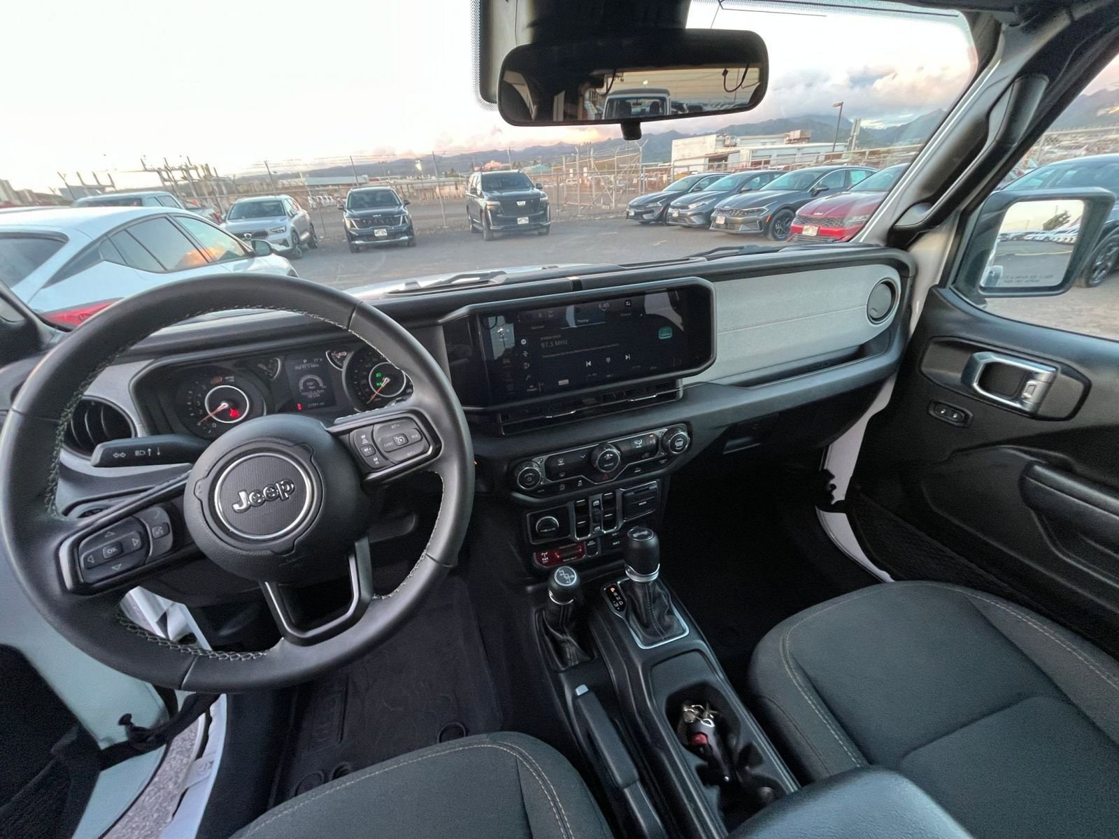 Thumbnail: 2025 Jeep Wrangler - 34