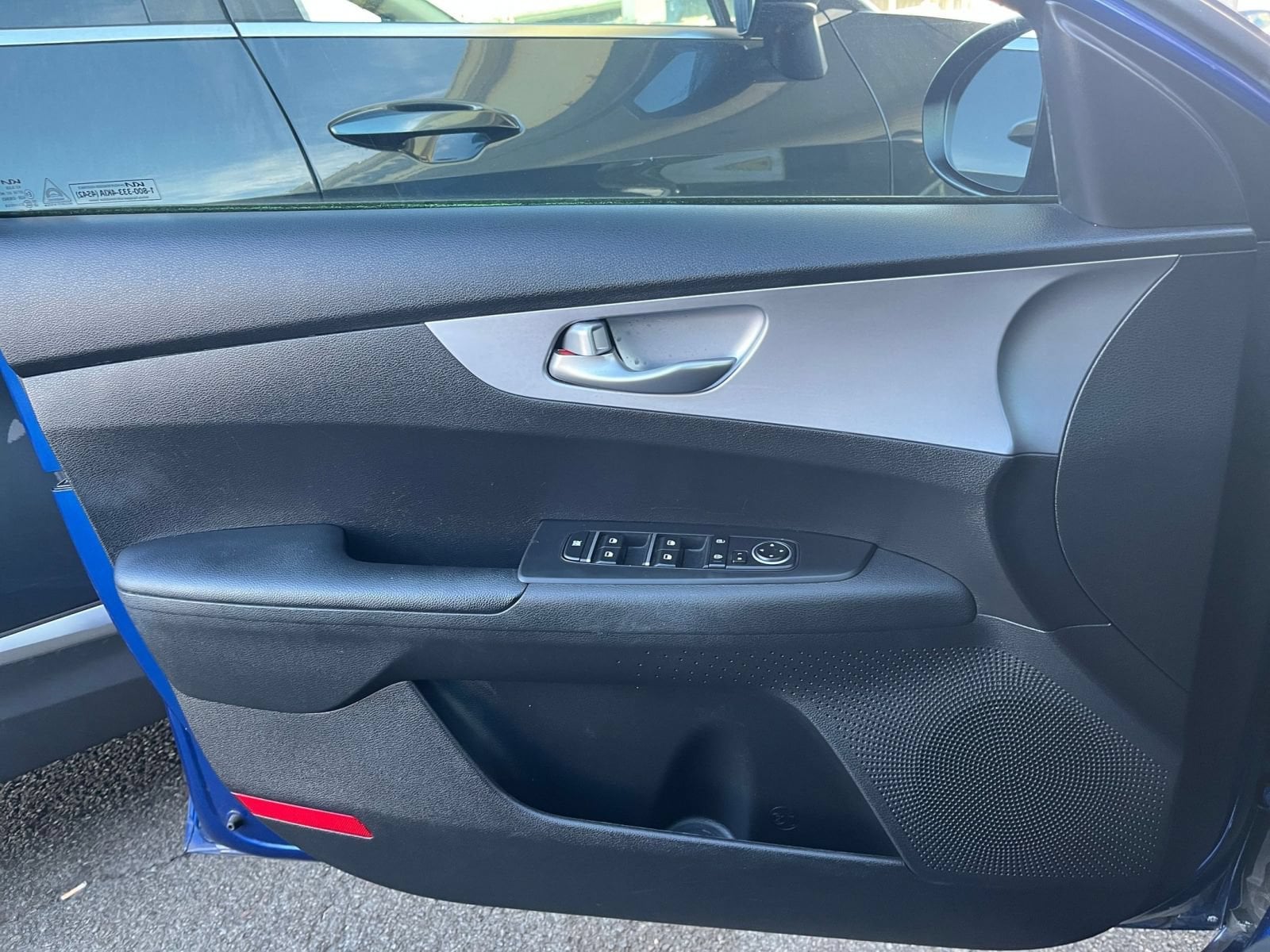 Thumbnail: 2024 Kia Forte - 18