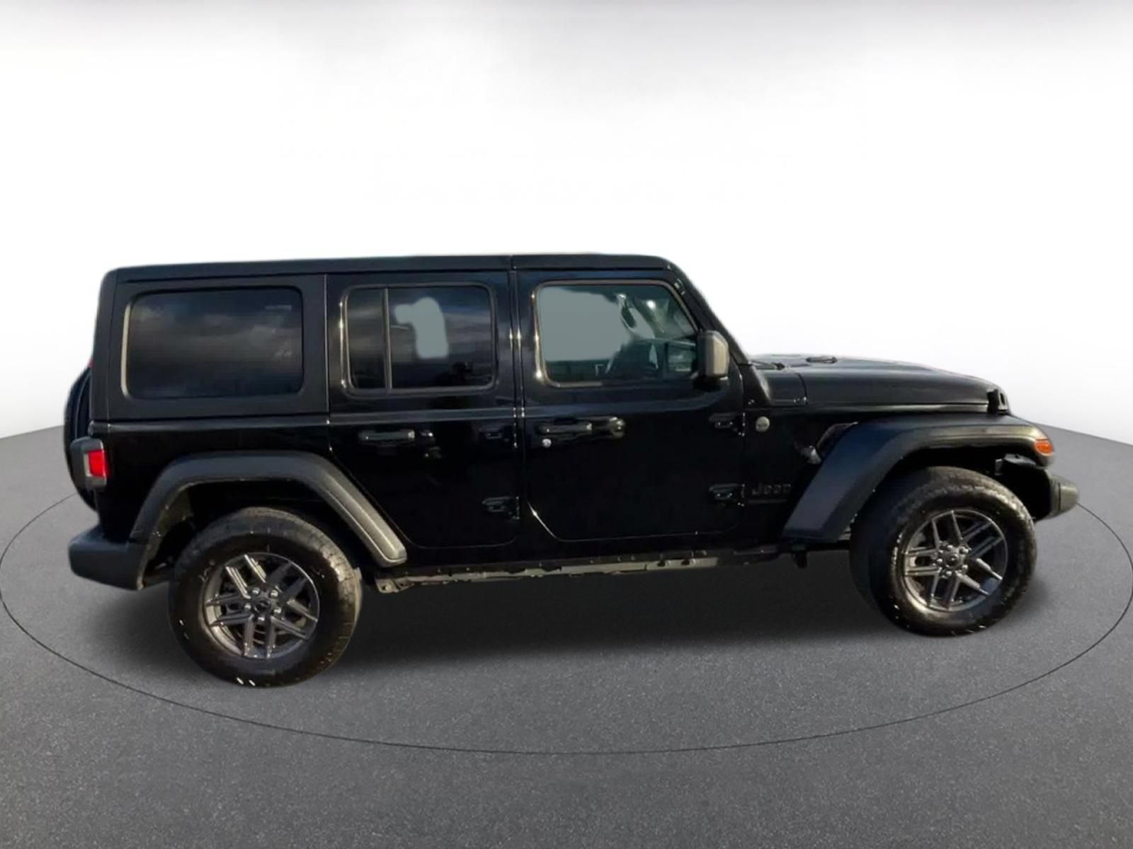 Thumbnail: 2025 Jeep Wrangler - 13