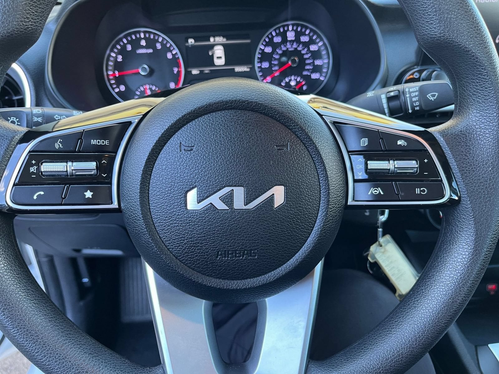 Thumbnail: 2024 Kia Forte - 25