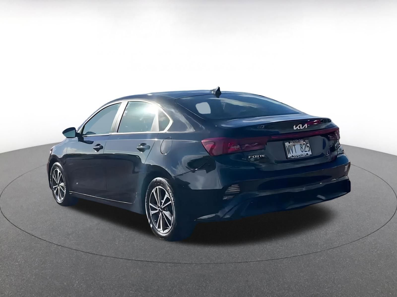 Thumbnail: 2023 Kia Forte - 10