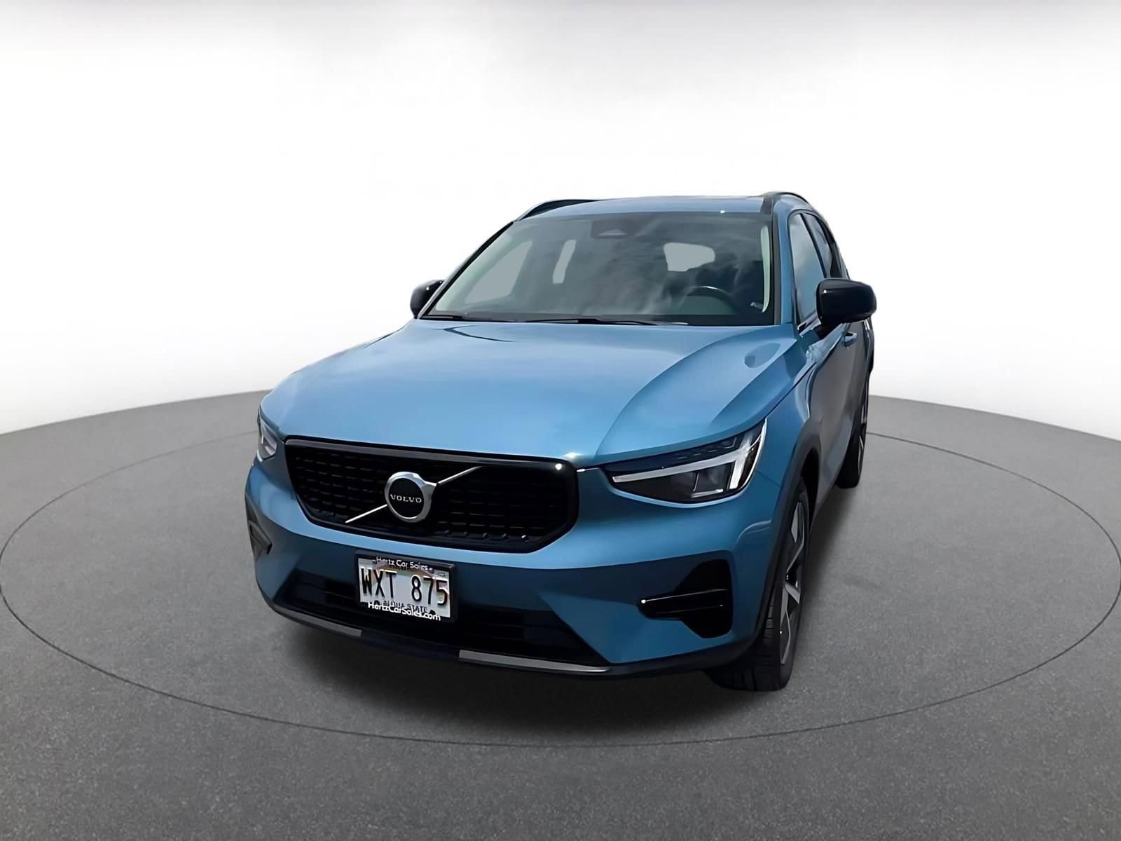 Thumbnail: 2024 Volvo XC40 - 7