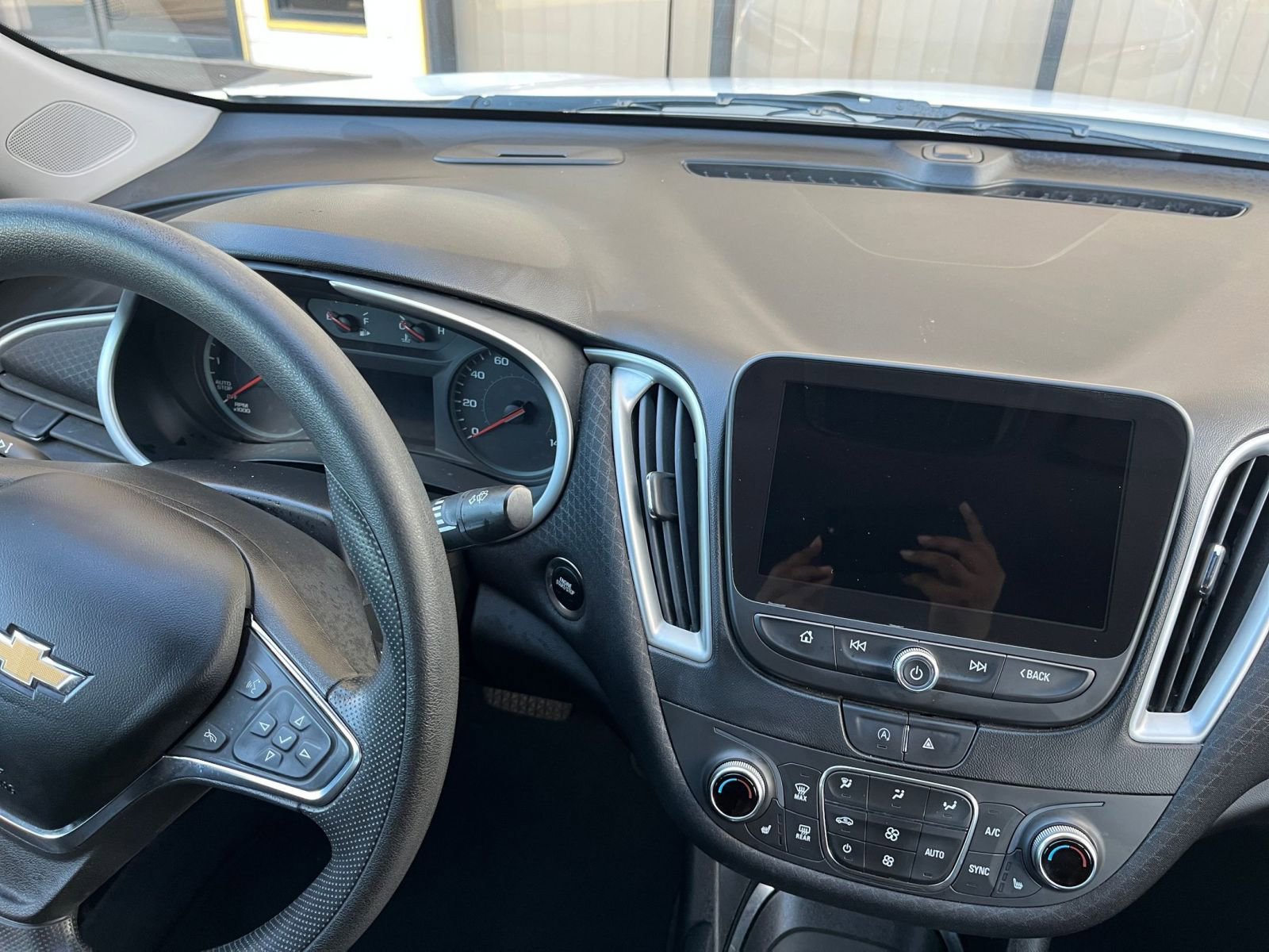 Thumbnail: 2023 Chevrolet Malibu - 34