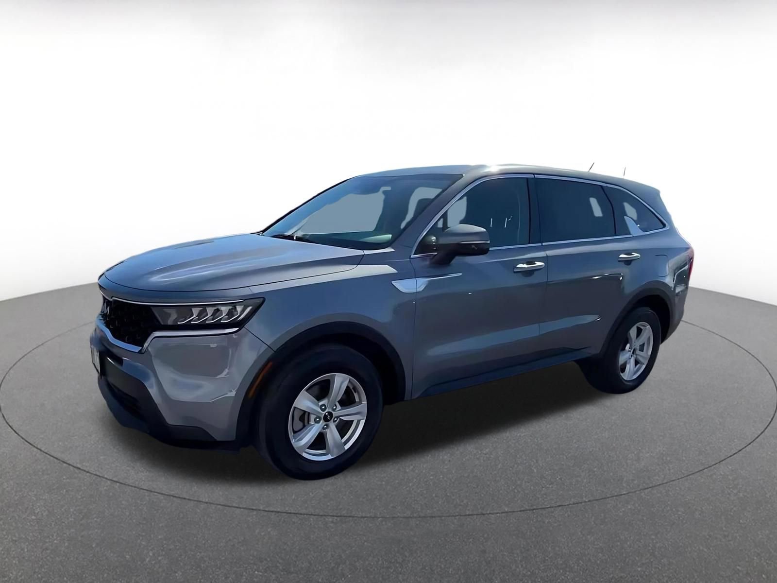 Thumbnail: 2023 Kia Sorento - 8