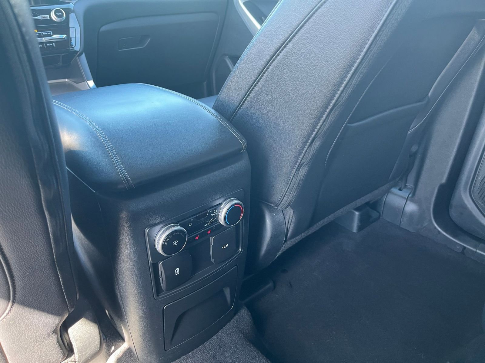 Thumbnail: 2023 Ford Explorer - 25