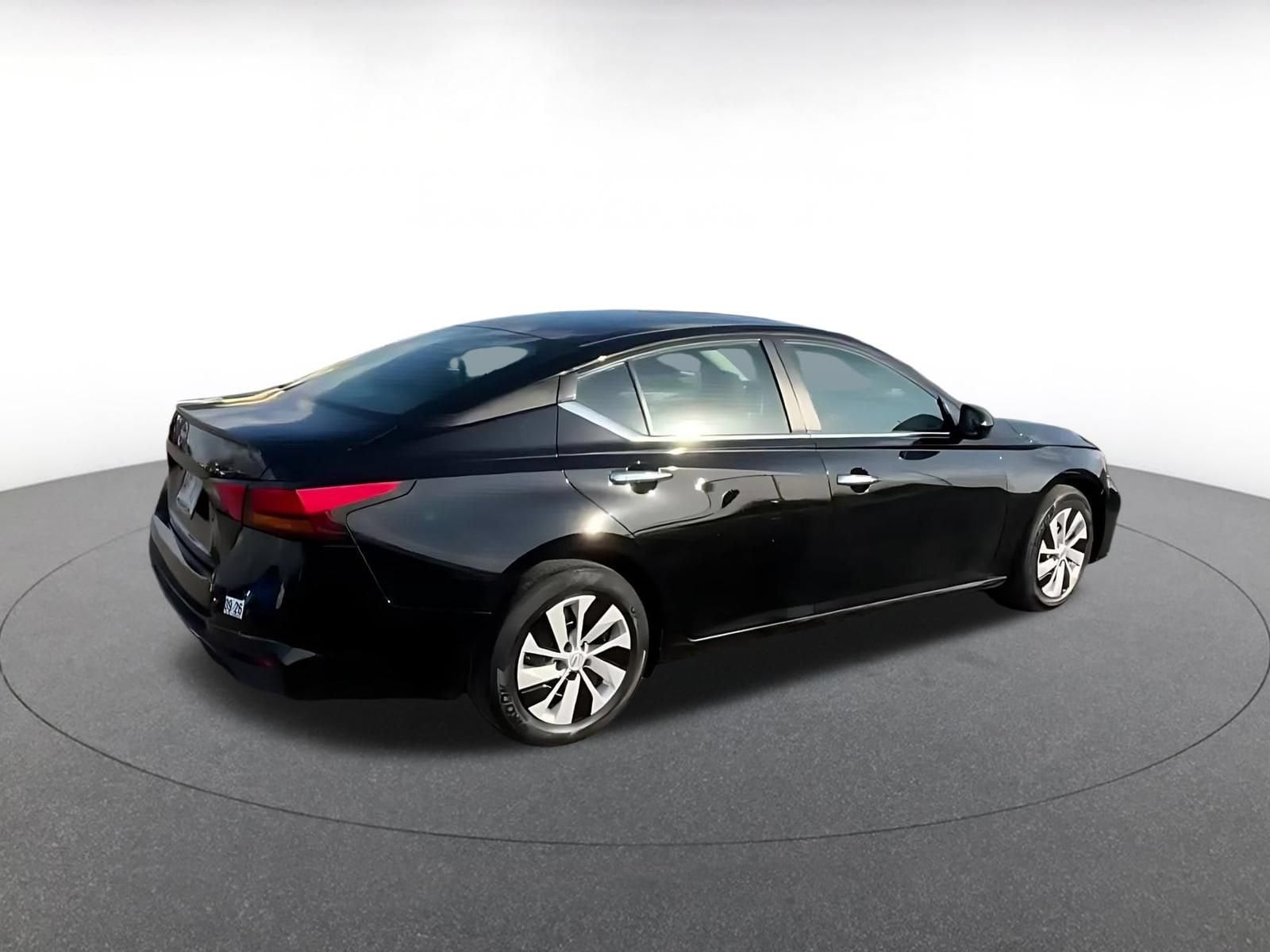 Thumbnail: 2023 Nissan Altima - 12