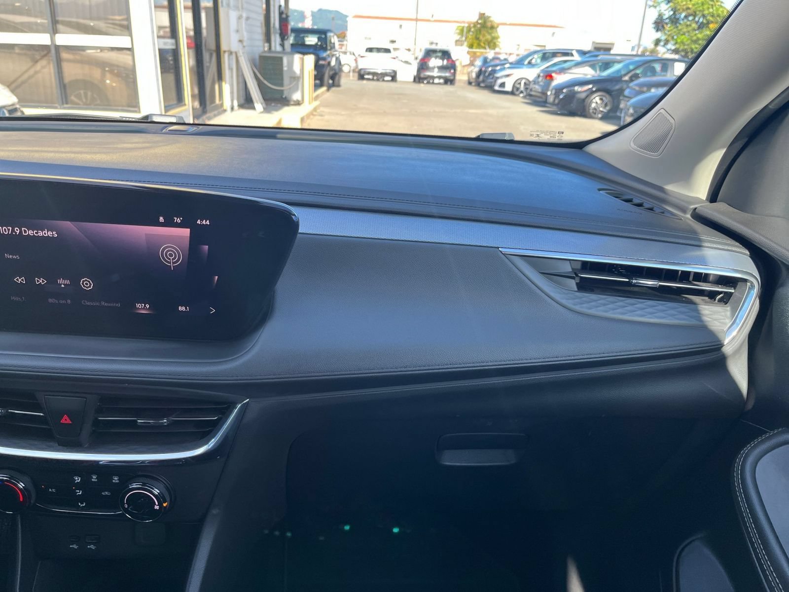 Thumbnail: 2025 Buick Encore GX - 32