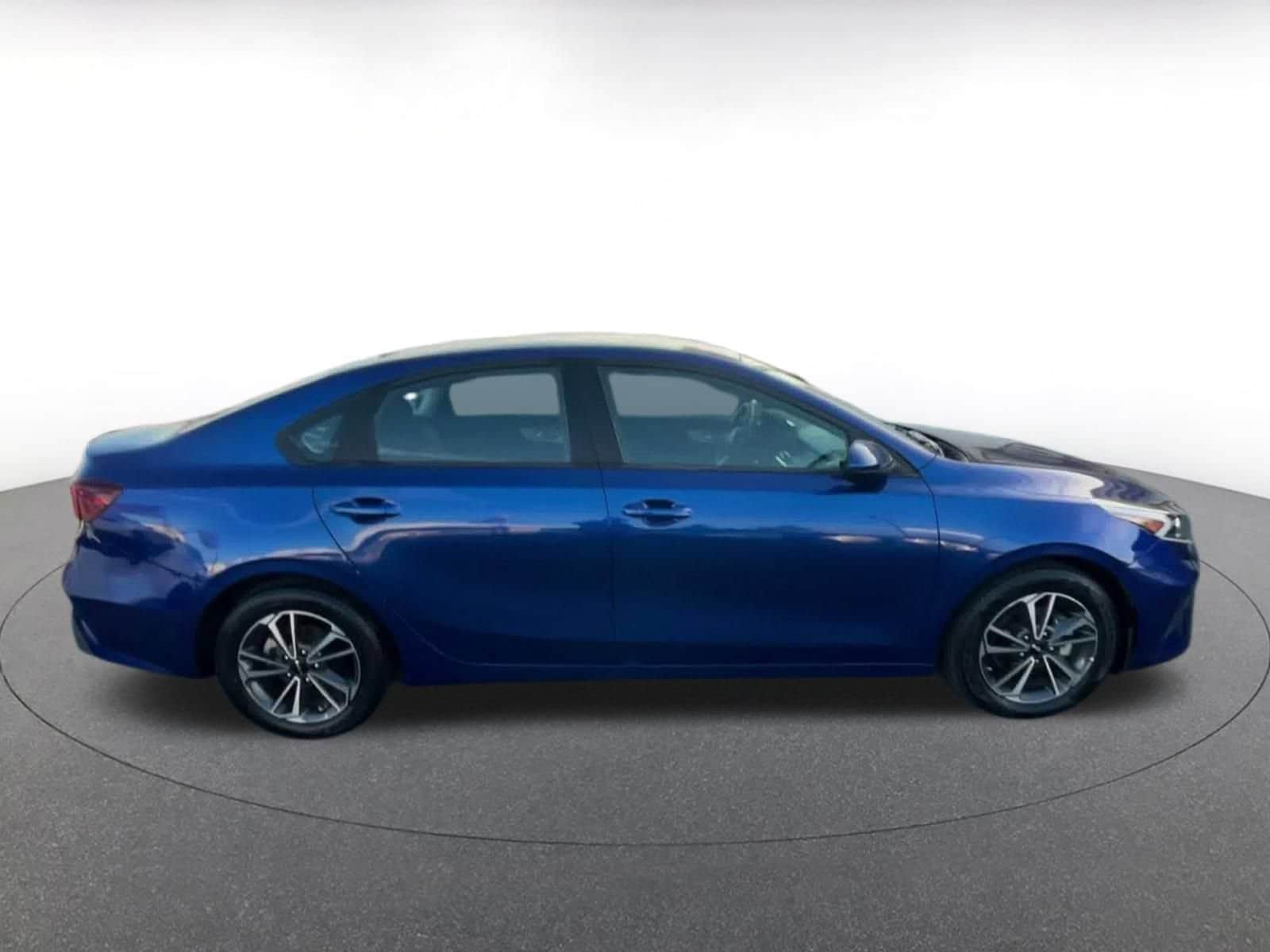 Thumbnail: 2024 Kia Forte - 16