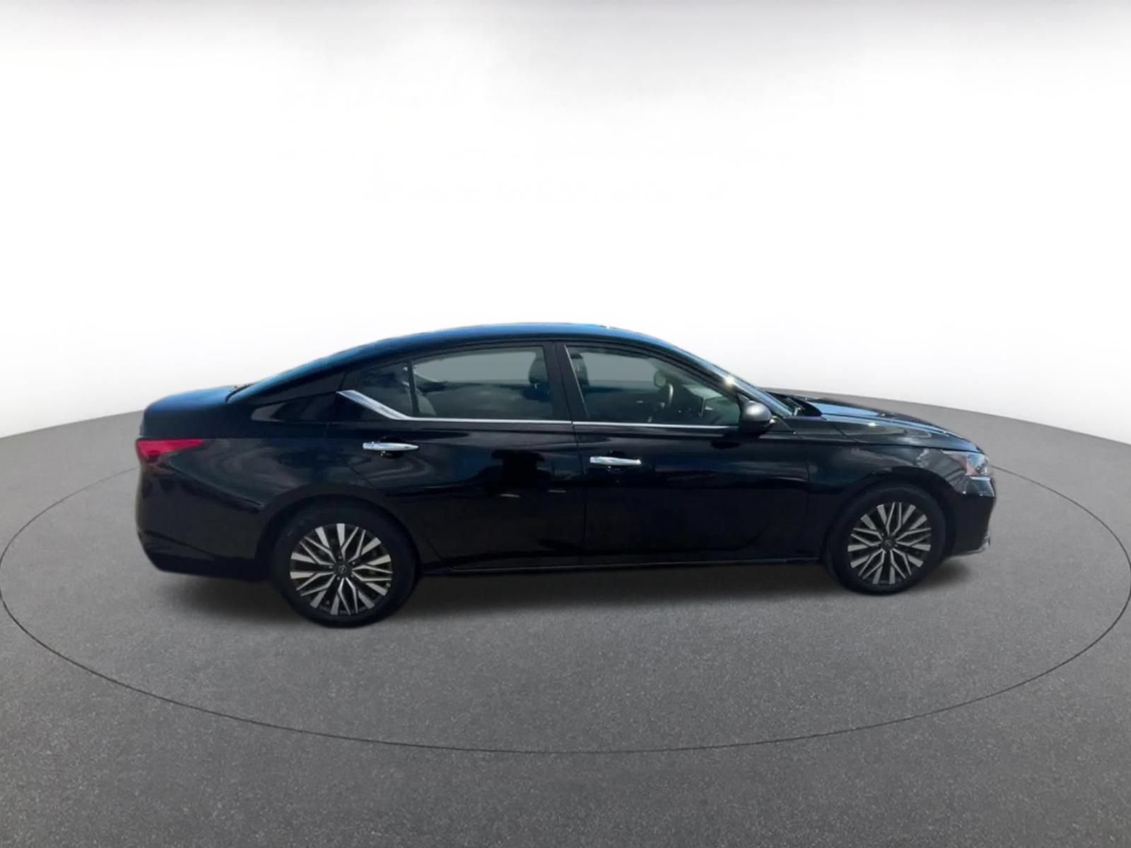 Thumbnail: 2024 Nissan Altima - 16