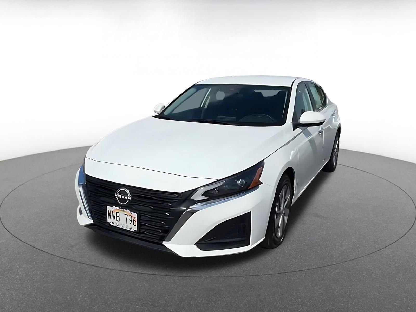 Thumbnail: 2023 Nissan Altima - 7