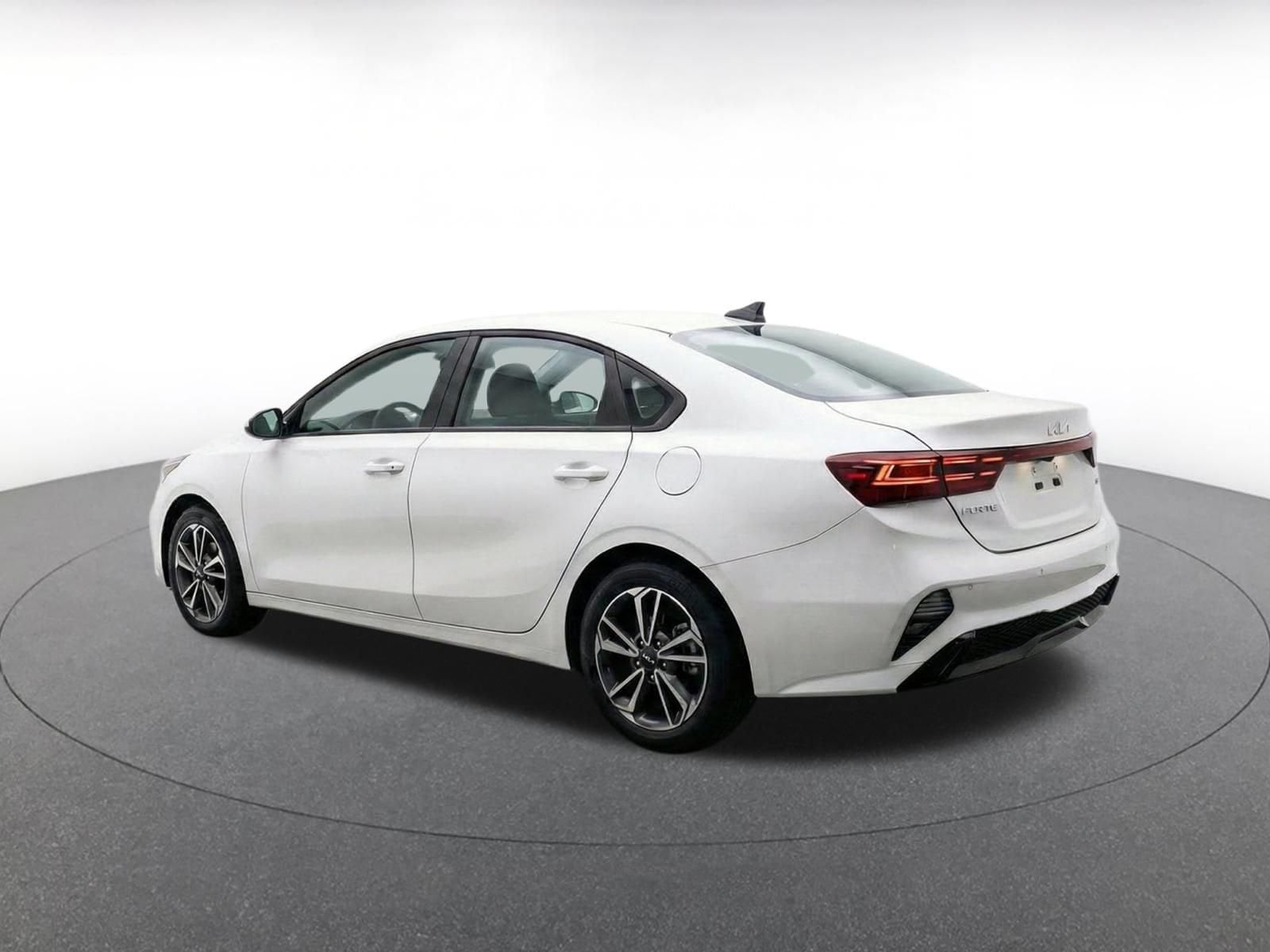 Thumbnail: 2024 Kia Forte - 7